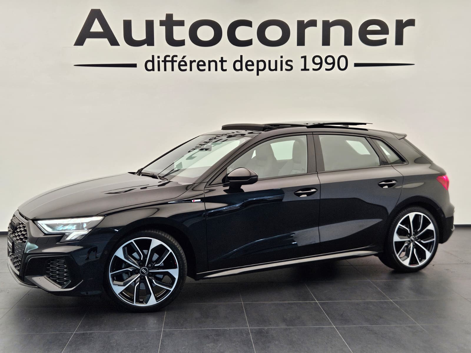 AUDI A3 Sportback 40 TFSI S line quattro S-tronic-image-0