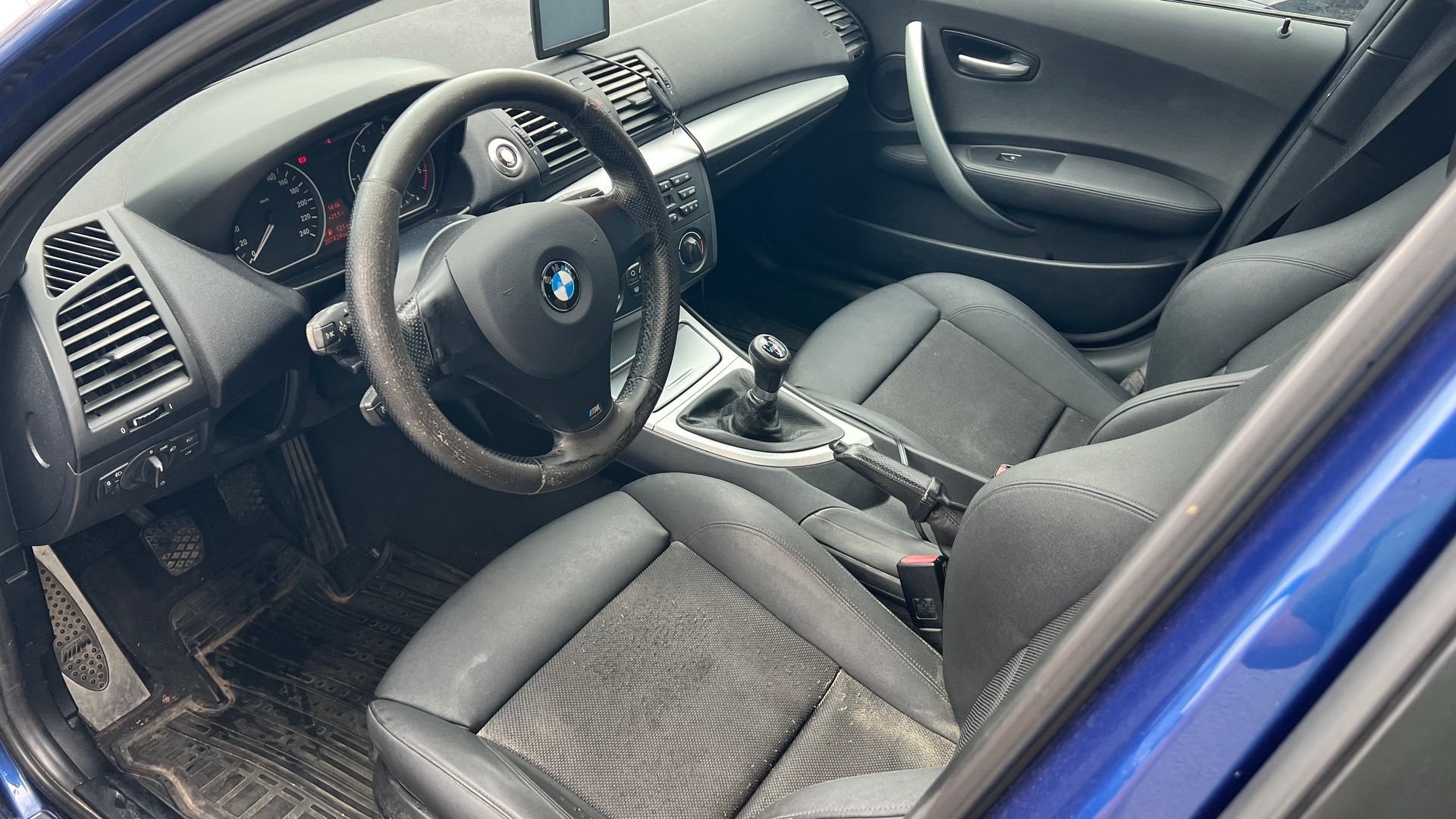 BMW 118d-image-8