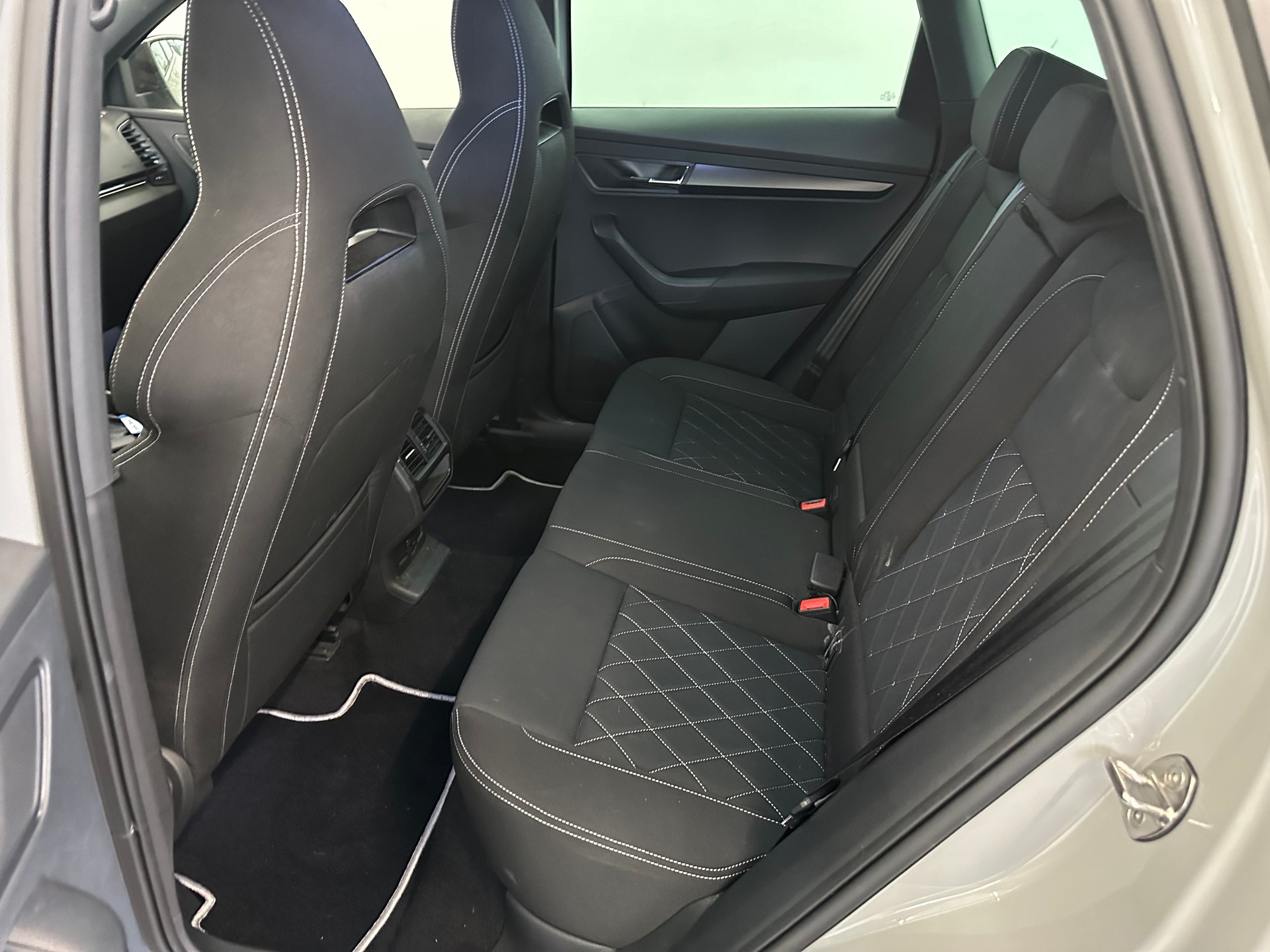 SKODA Karoq 2.0 TSI SportLine 4x4 DSG-image-15