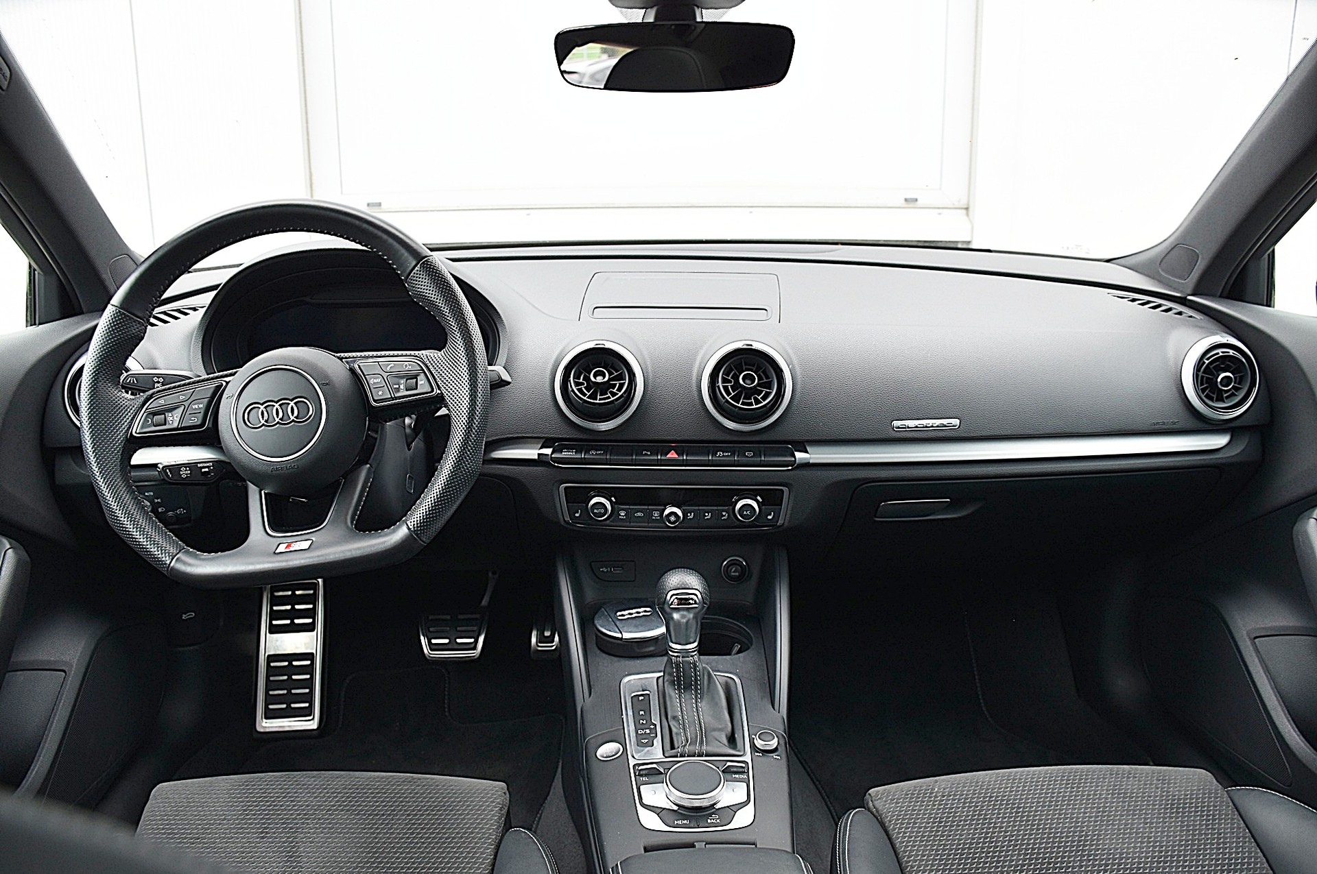 AUDI A3 Sportback 40 TFSI Sport quattro S-Line S-tronic-image-7