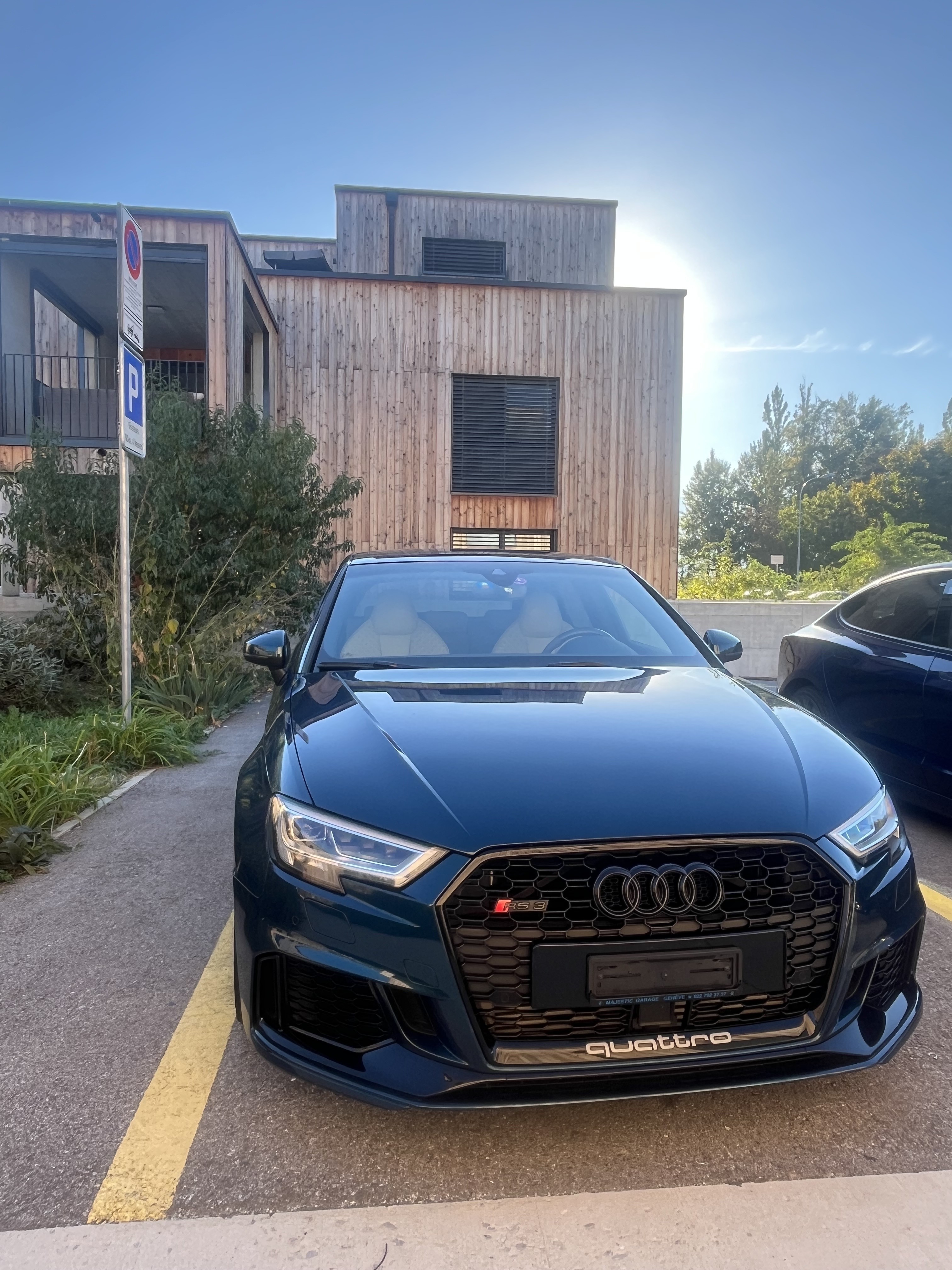 Car photo