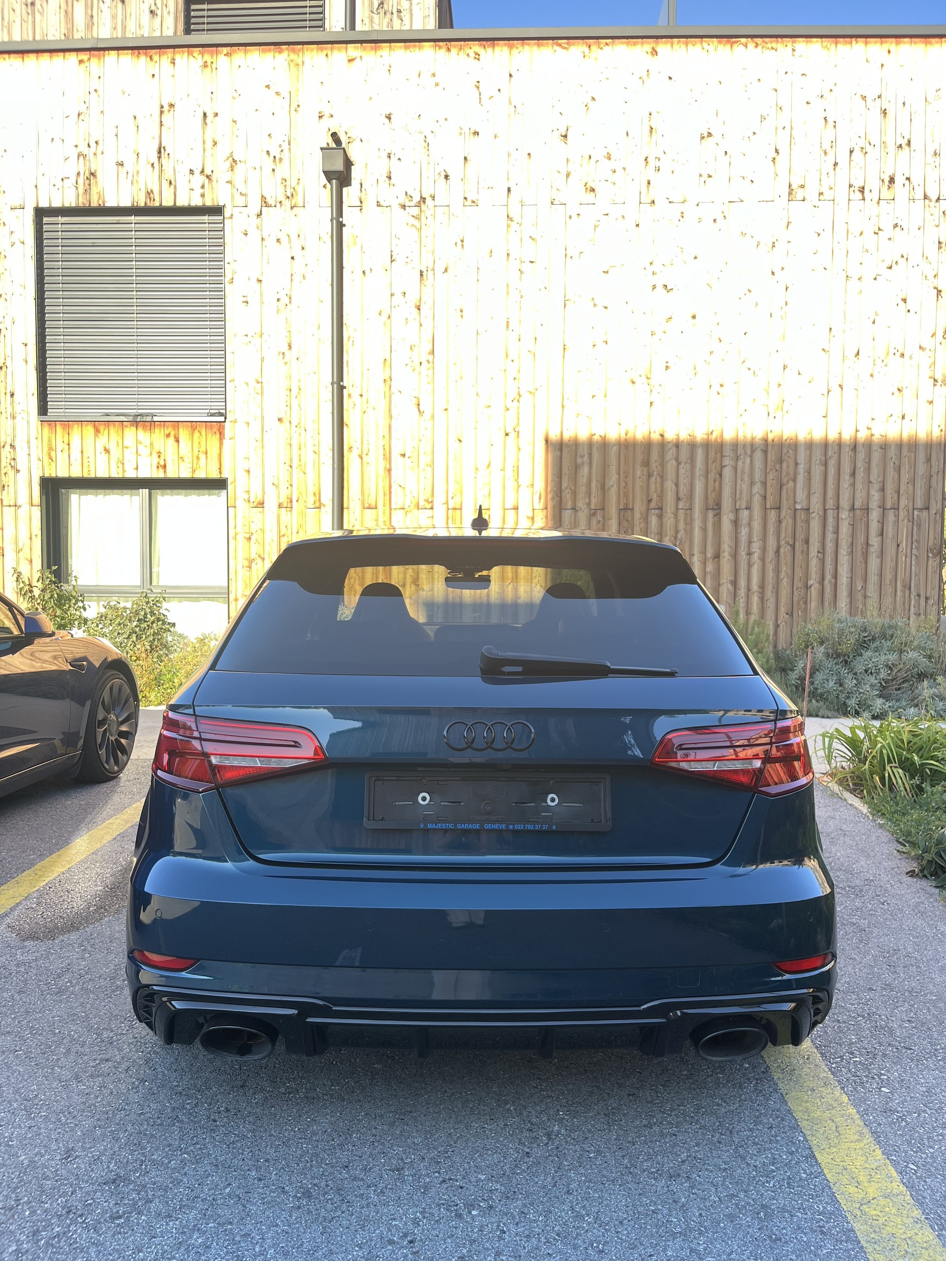 AUDI RS3 Sportback 2.5 TSI quattro S-tronic-image-8