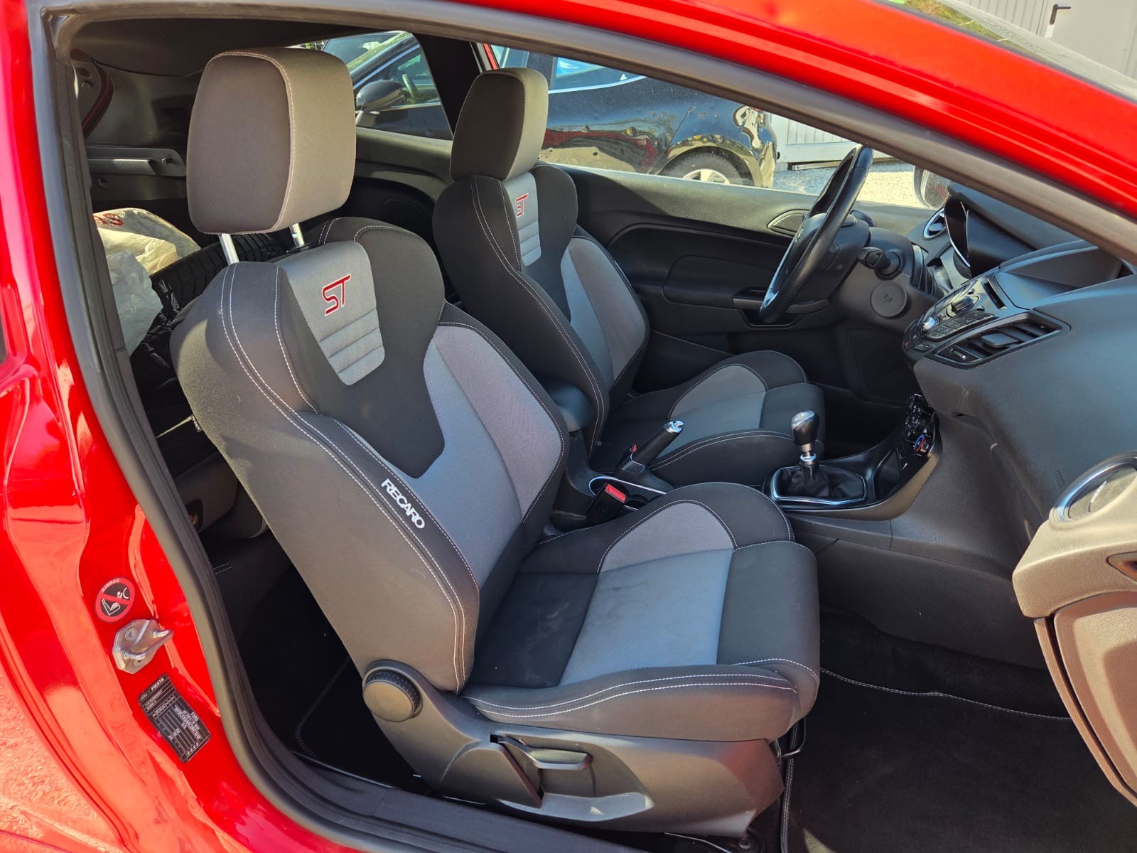 FORD Fiesta 1.6 SCTi ST-2-image-13
