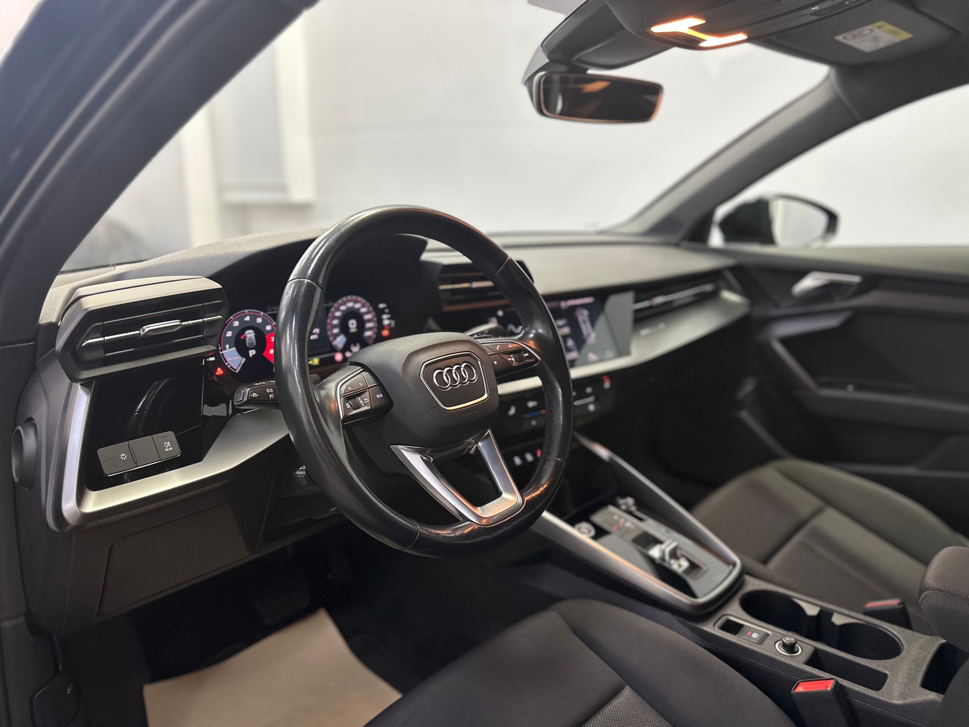 AUDI A3 Sportback 35 TFSI S line Attraction S-tronic-image-9