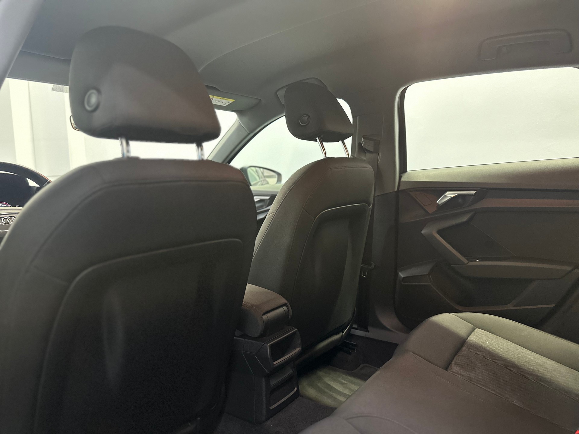 AUDI A3 Sportback 35 TFSI S line Attraction S-tronic-image-15