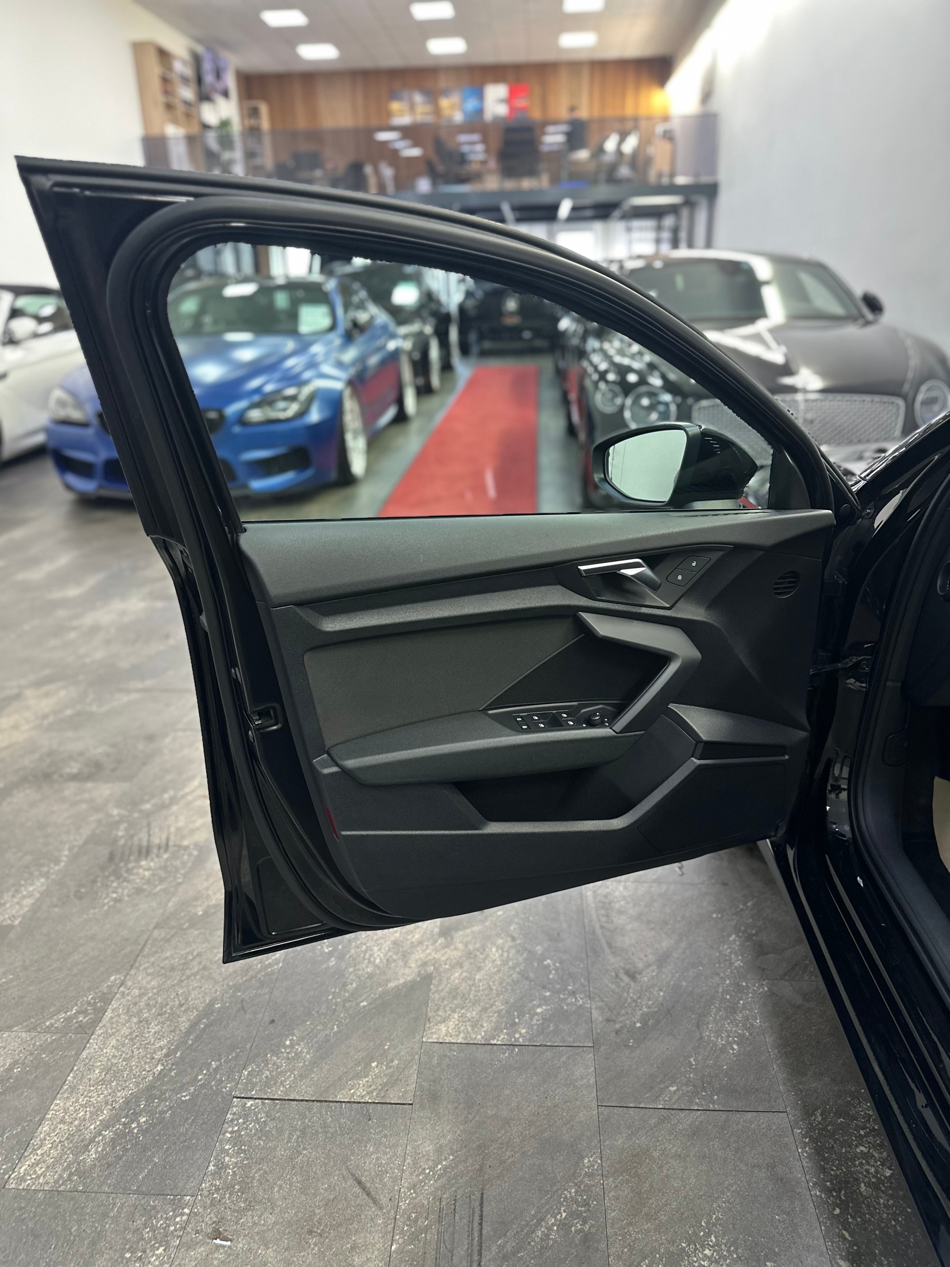 AUDI A3 Sportback 35 TFSI S line Attraction S-tronic-image-16
