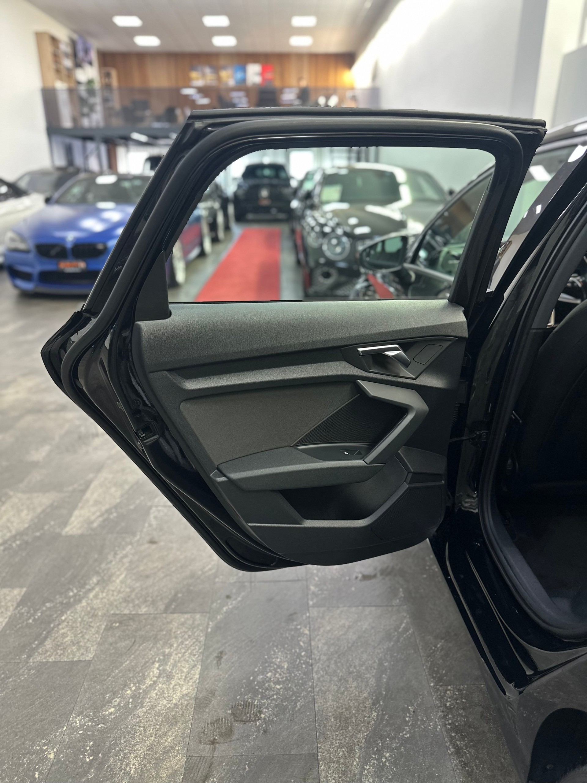 AUDI A3 Sportback 35 TFSI S line Attraction S-tronic-image-17