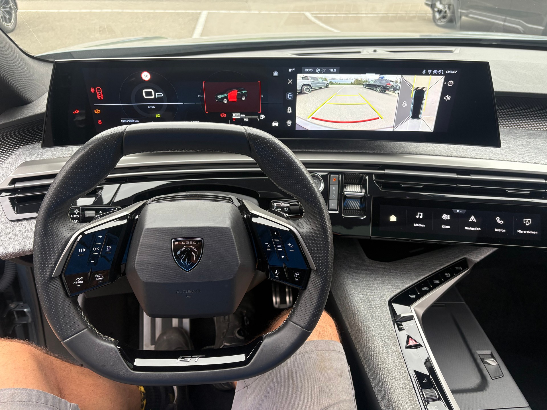PEUGEOT 5008 1.2 Hybrid GT-image-12