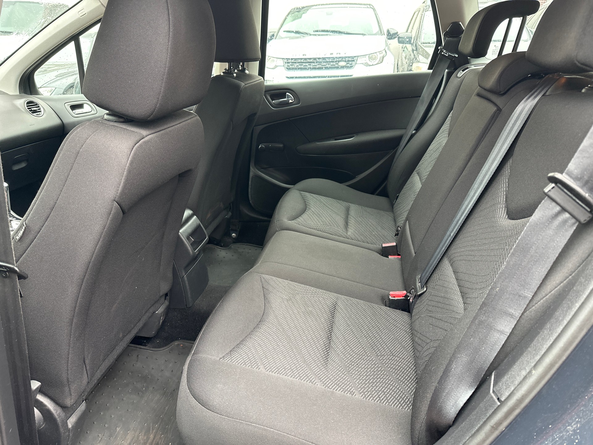PEUGEOT 308 SW 1.6 HDI Trendy-image-9