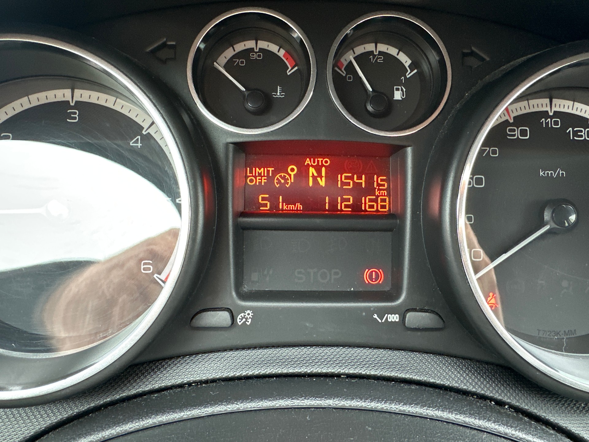 PEUGEOT 308 SW 1.6 HDI Trendy-image-15