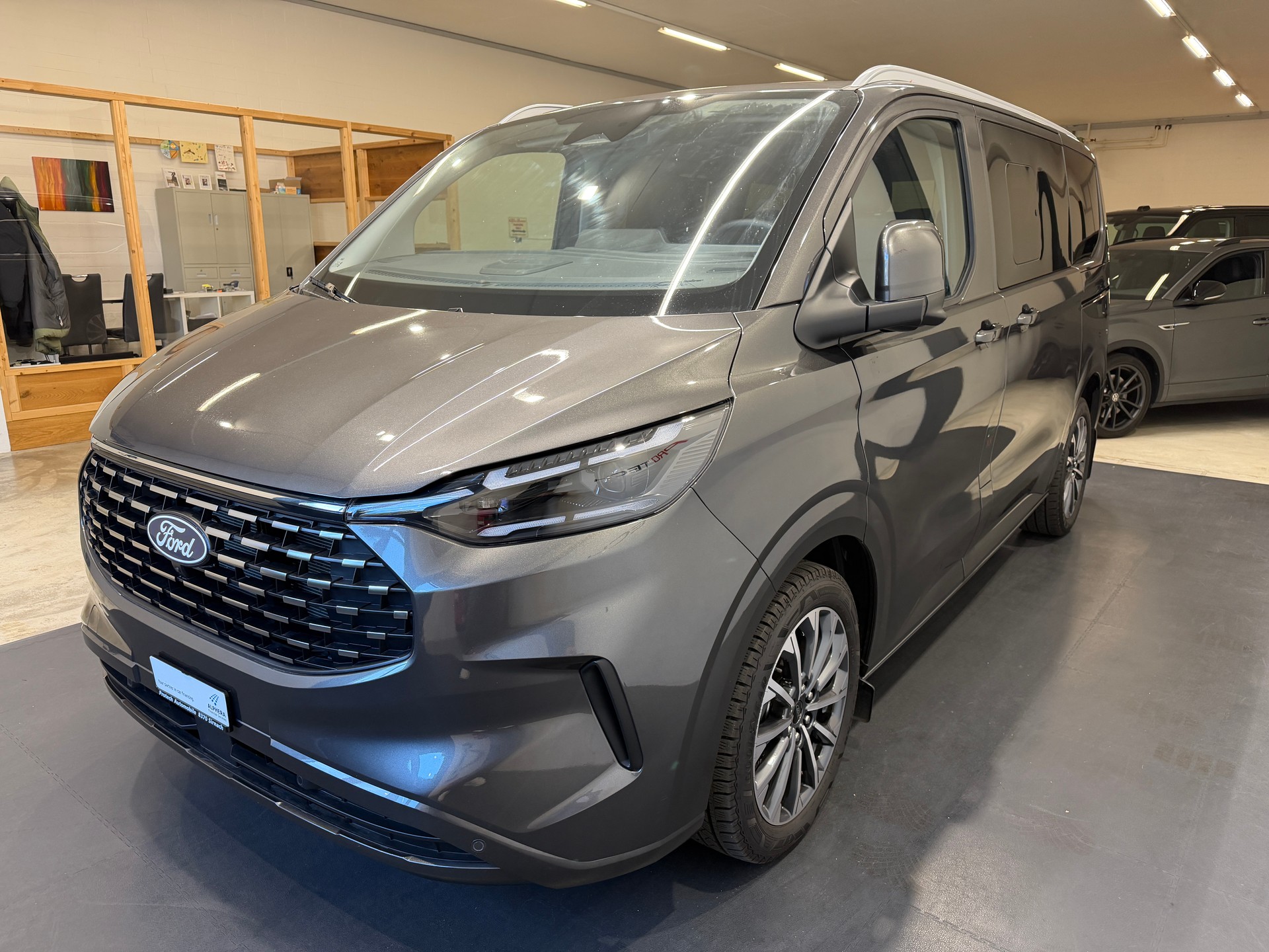 FORD Tourneo Bus 320 L1H1 TitaniumX Automat*AHK*B&O*-image-4