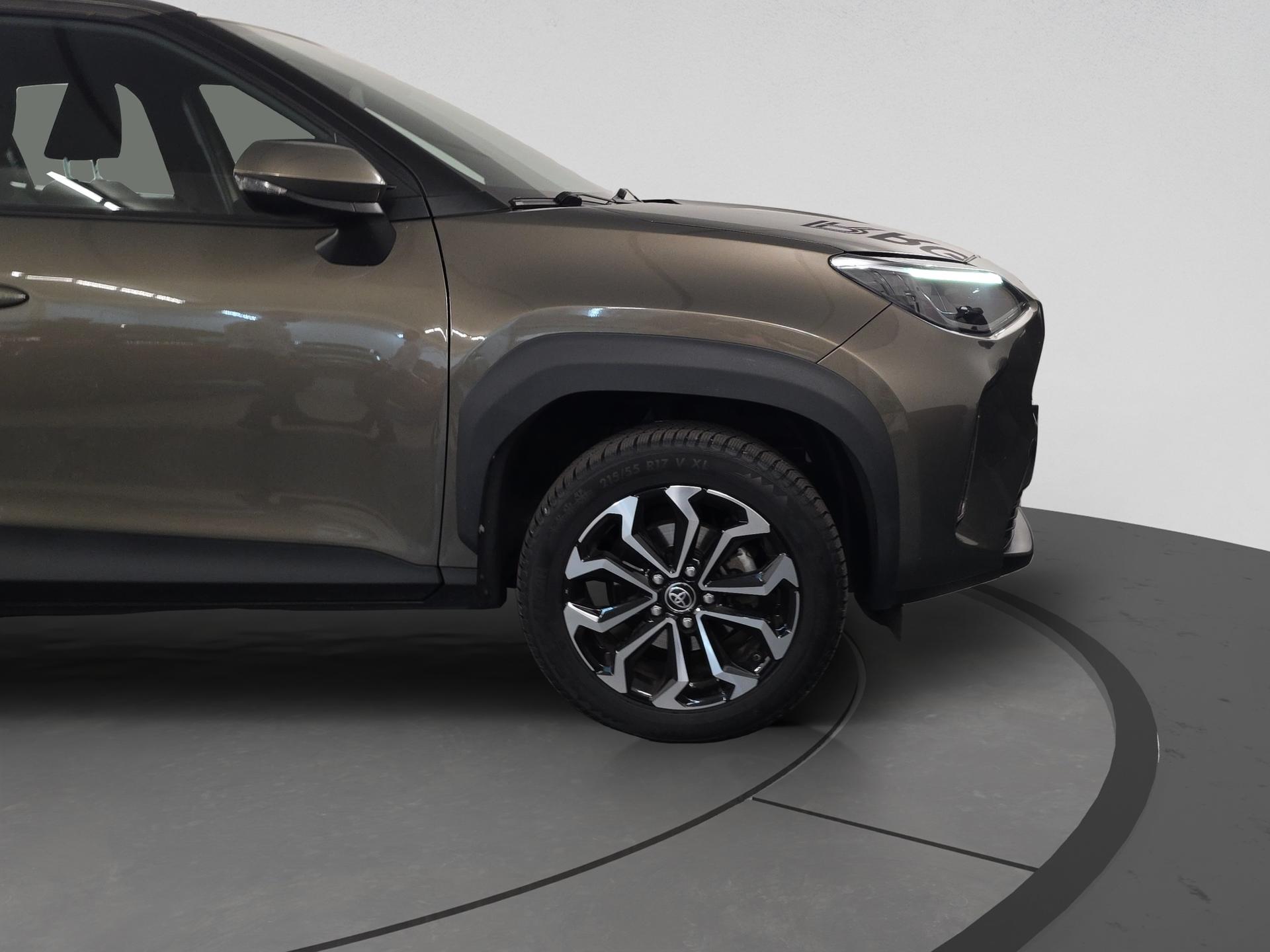 TOYOTA Yaris Cross 1.5 Trend e-CVT AWDi-image-17