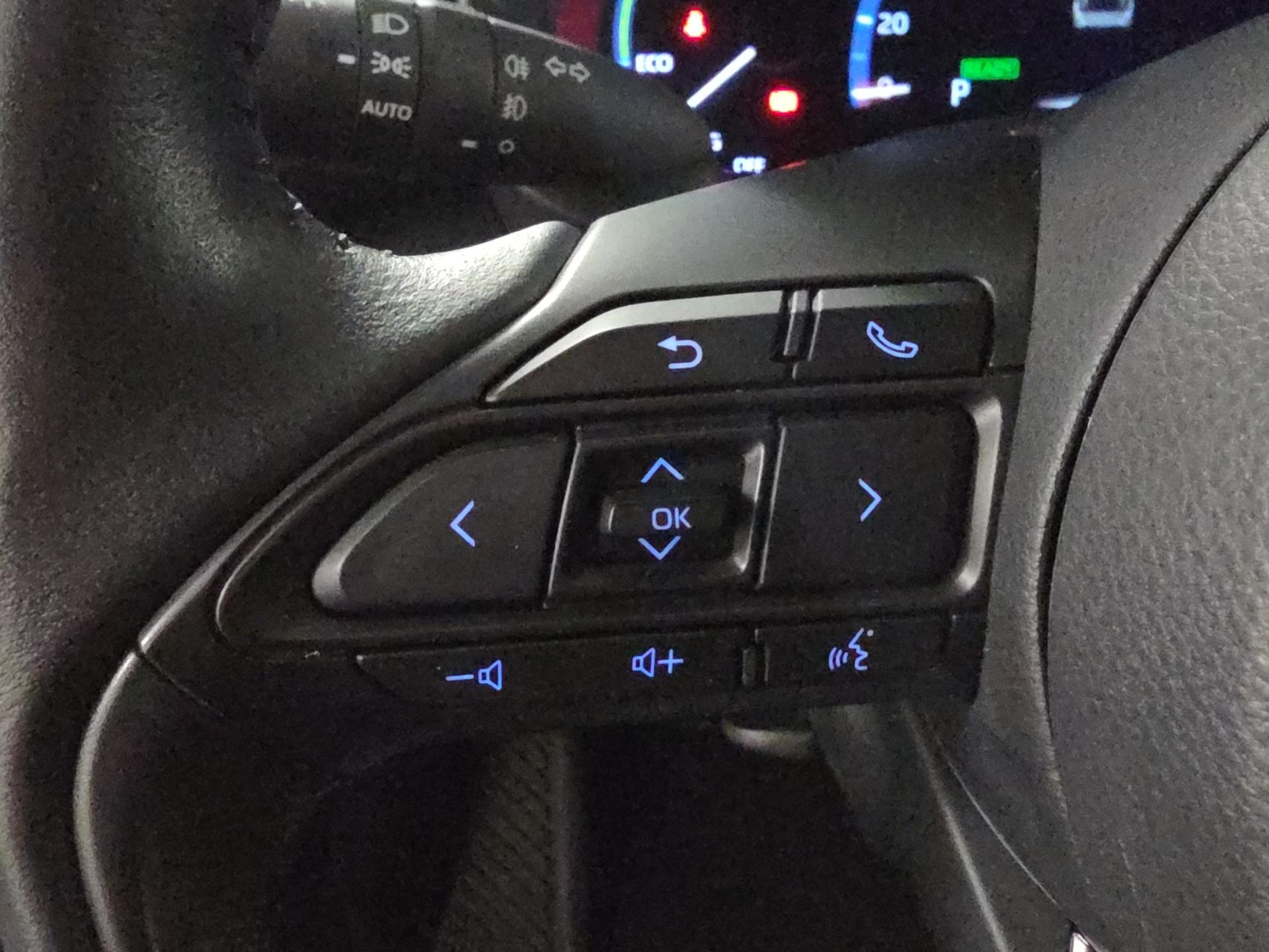 TOYOTA Yaris Cross 1.5 Trend e-CVT AWDi-image-20