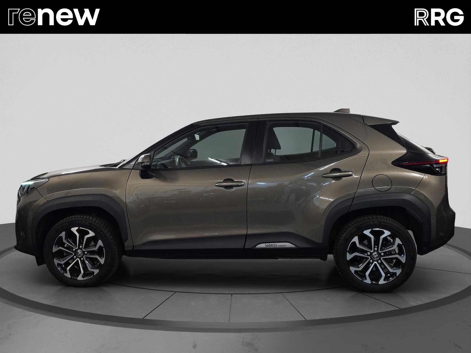 TOYOTA Yaris Cross 1.5 Trend e-CVT AWDi-image-5
