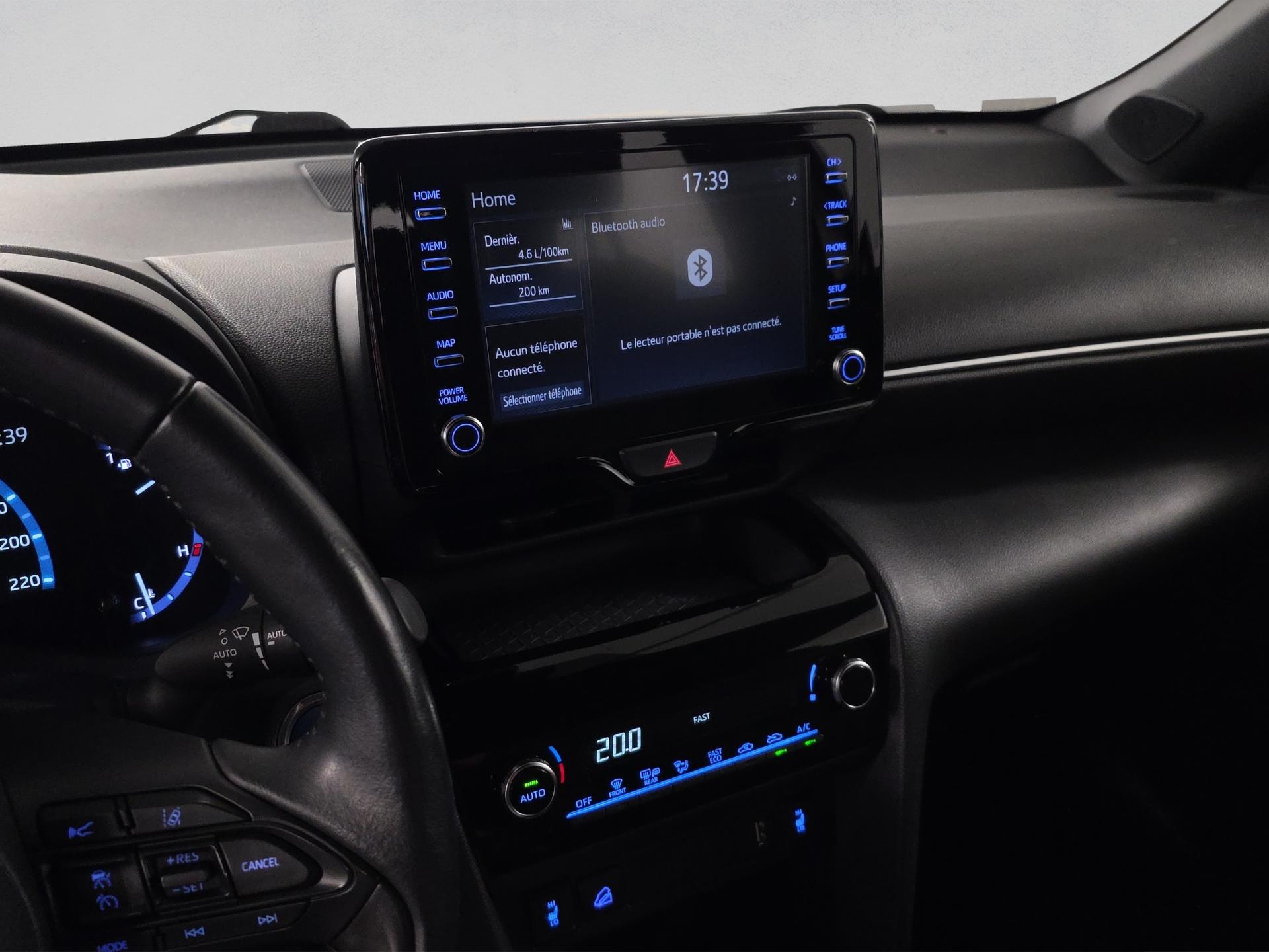 TOYOTA Yaris Cross 1.5 Trend e-CVT AWDi-image-11