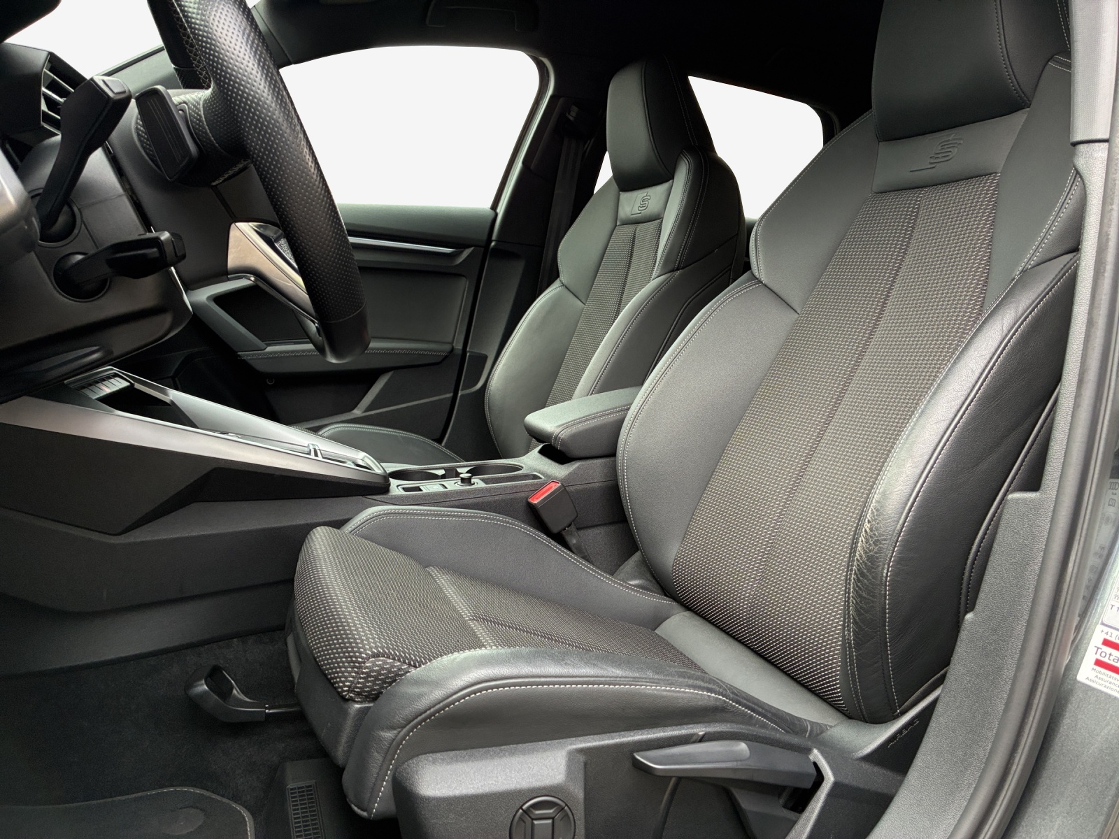 AUDI A3 Sportback 35 TFSI S line Attraction S-tronic-image-7