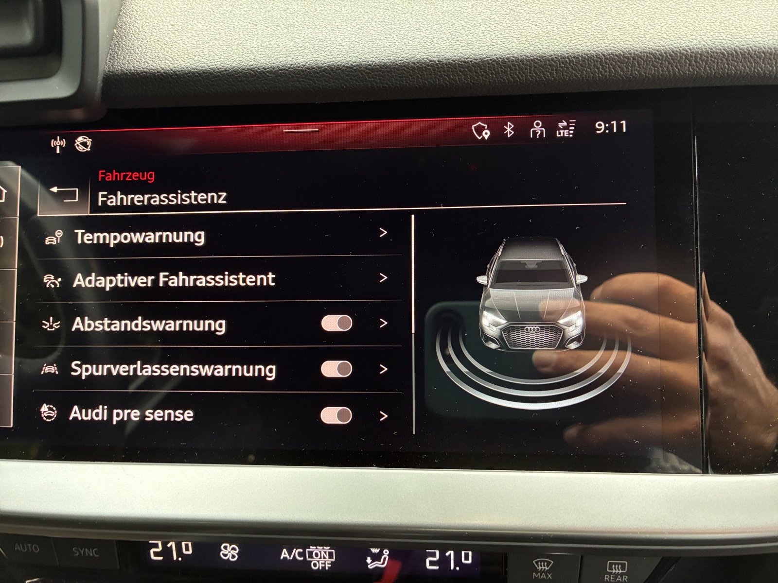 AUDI A3 Sportback 35 TFSI S line Attraction S-tronic-image-13
