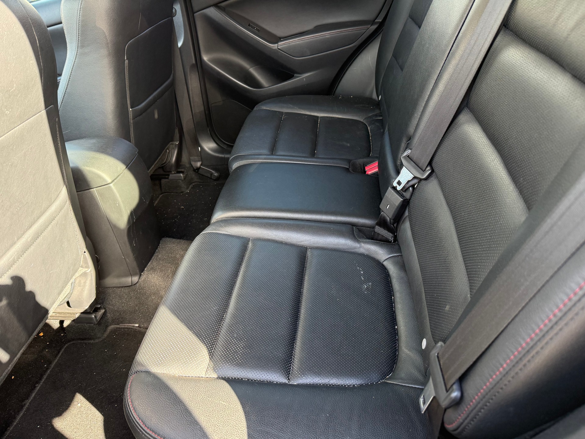 MAZDA CX-5 2.2 D HP Revolution AWD Automatic-image-6