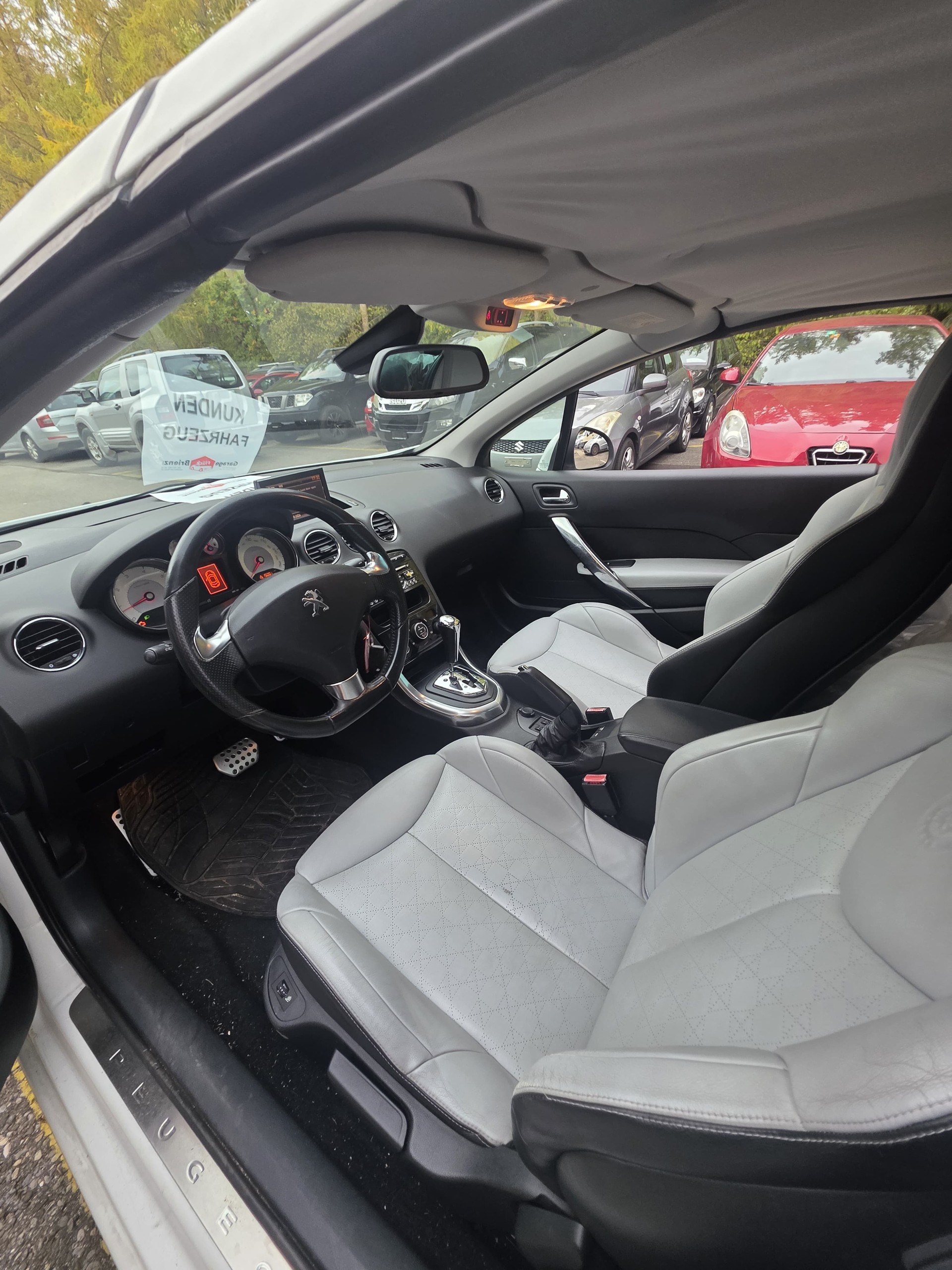 PEUGEOT 308 CC 1.6 16V Turbo Allure Automatic-image-6