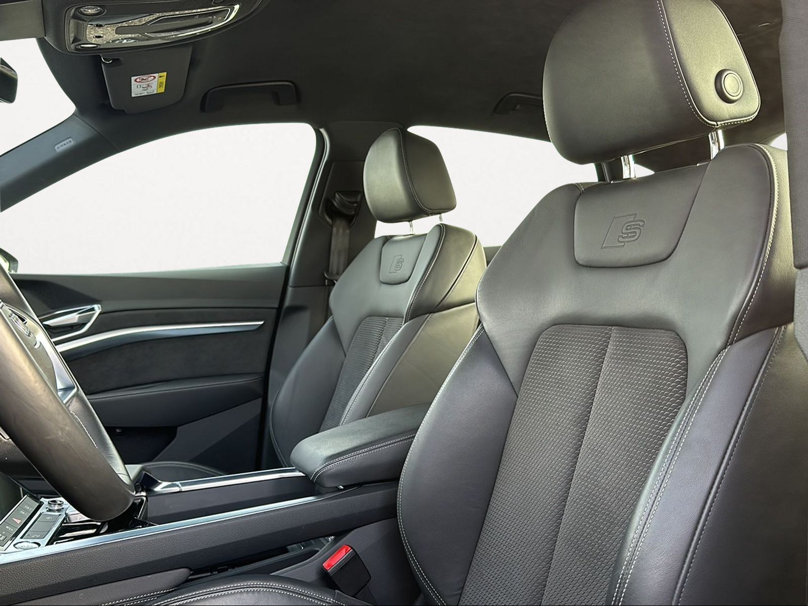 AUDI e-tron 50 Sportback Advanced quattro-image-5