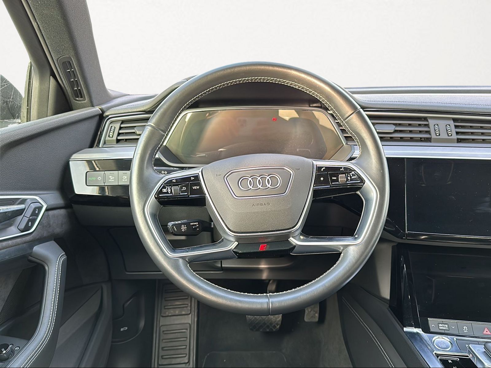 AUDI e-tron 50 Sportback Advanced quattro-image-7