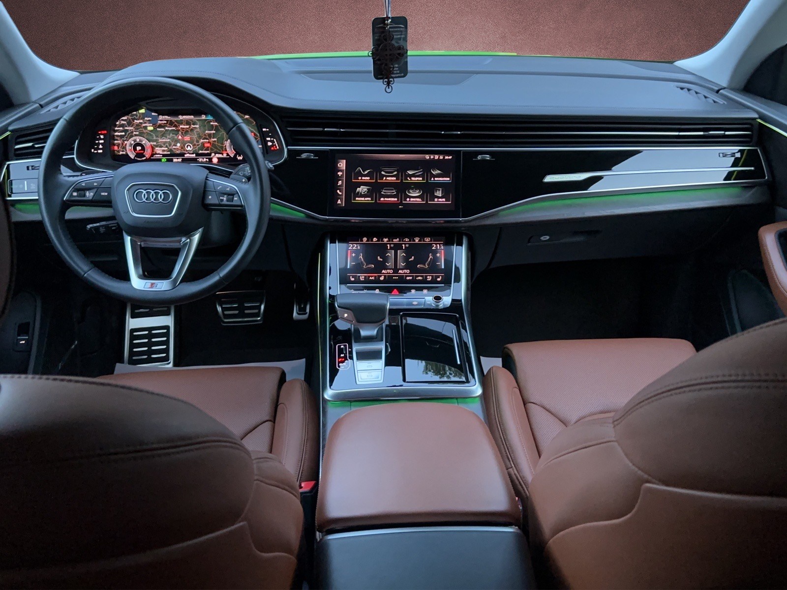 AUDI Q8 50 TDI Quattro Wassabi Green-image-8