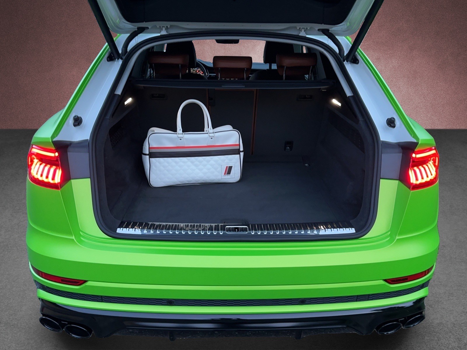 AUDI Q8 50 TDI Quattro Wassabi Green-image-12