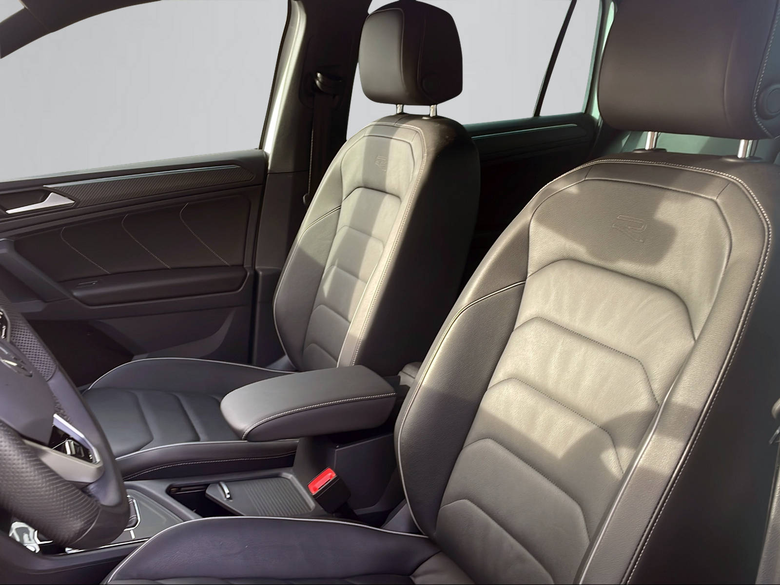 VW Tiguan 1.4TSI PHEV R-Line DSG-image-6
