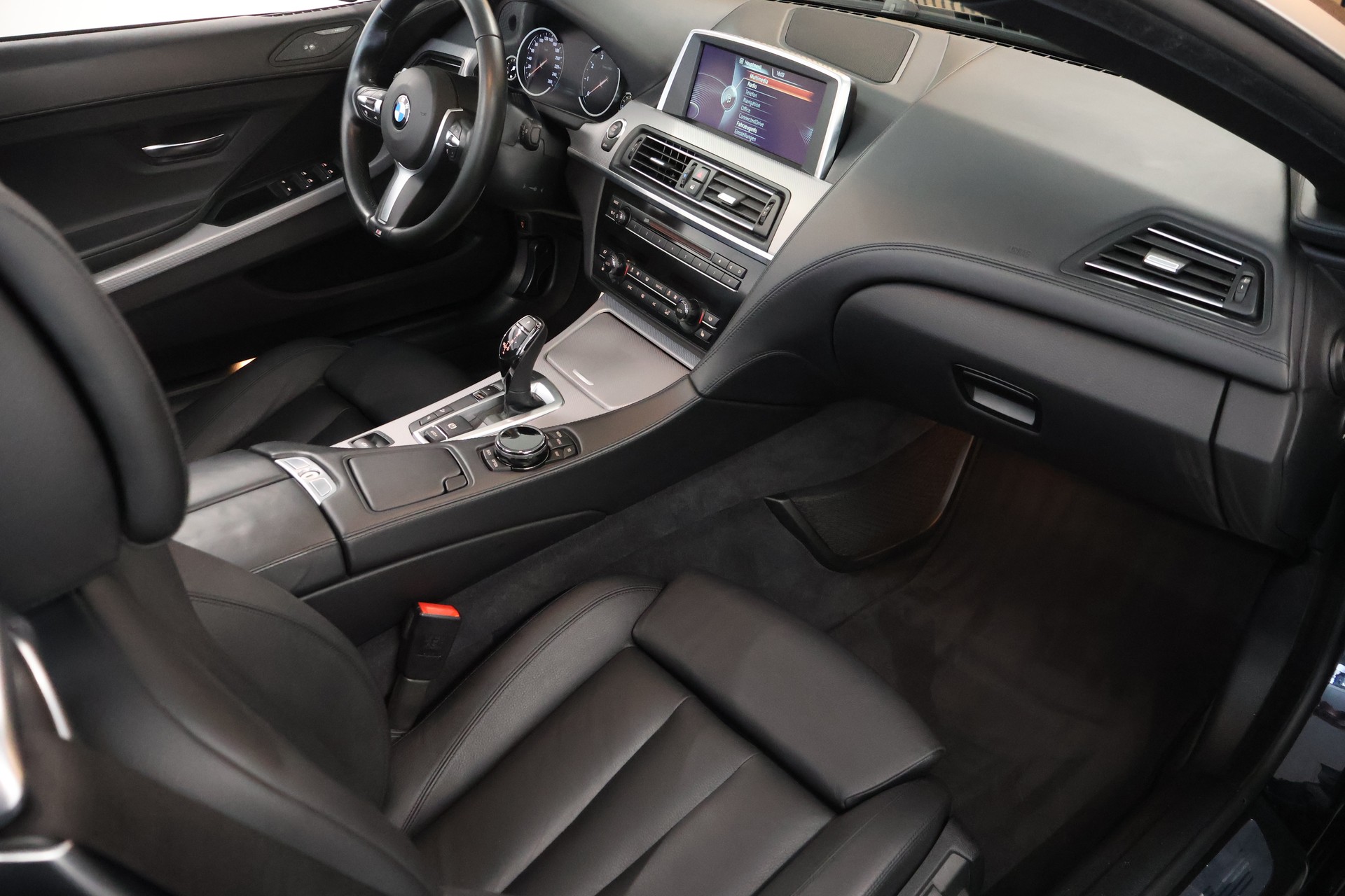 BMW 640i Cabrio xDrive M Sport Edition-image-16