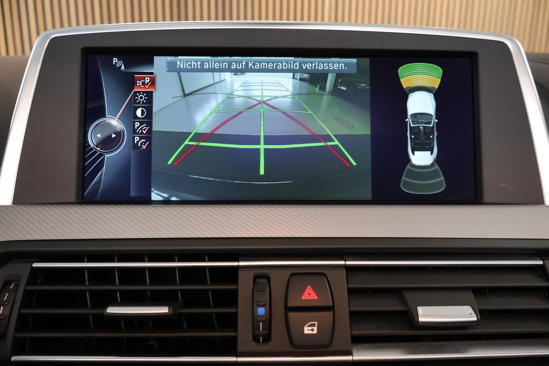 BMW 640i Cabrio xDrive M Sport Edition-image-22