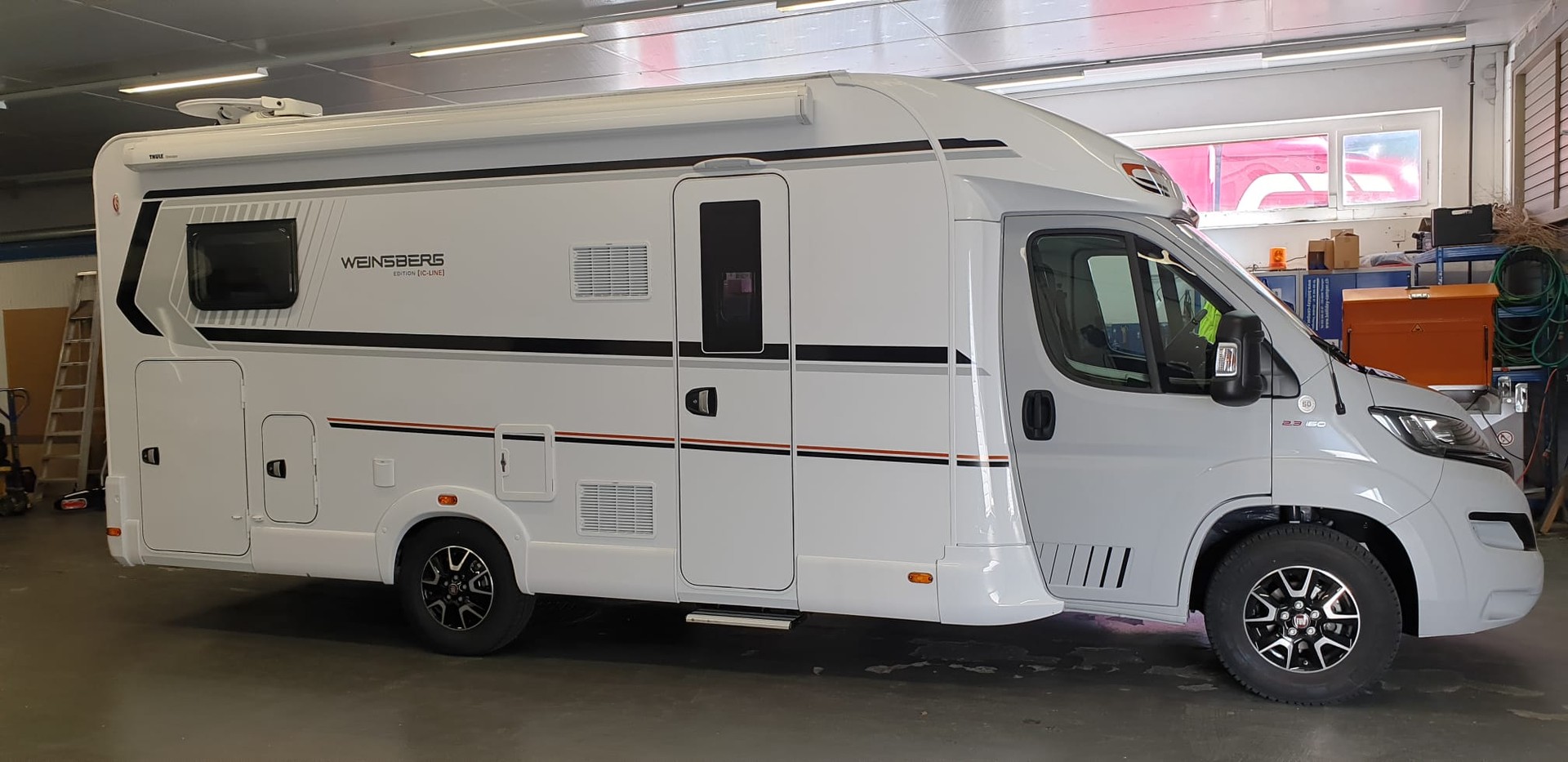 FIAT Weinsberg R58 Cara suite-image-0