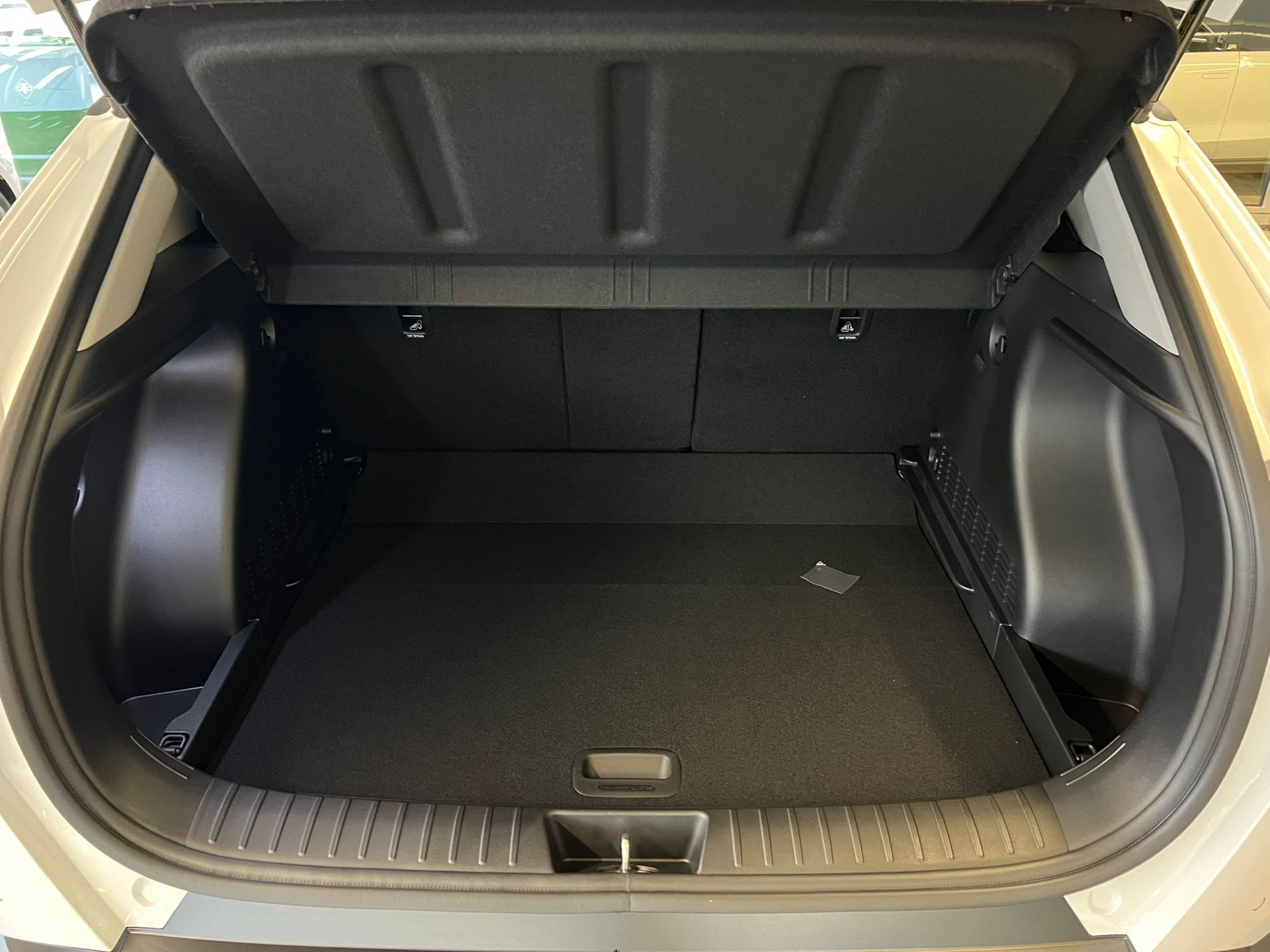 HYUNDAI Kona 1.6 GDi HEV Origo DCT-image-7