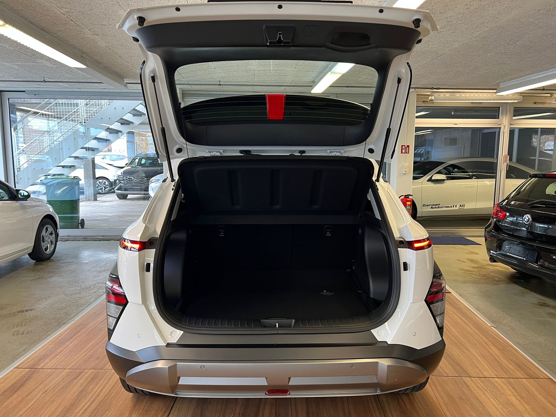 HYUNDAI Kona 1.6 GDi HEV Origo DCT-image-6