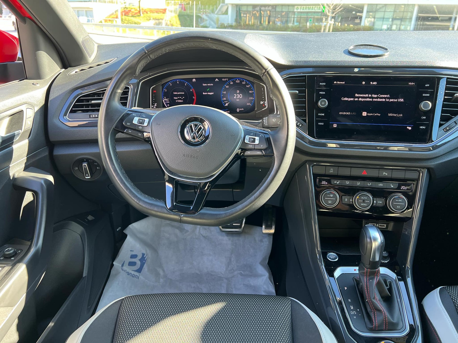 VW T-Roc 2.0 TSI Sport DSG 4Motion-image-5