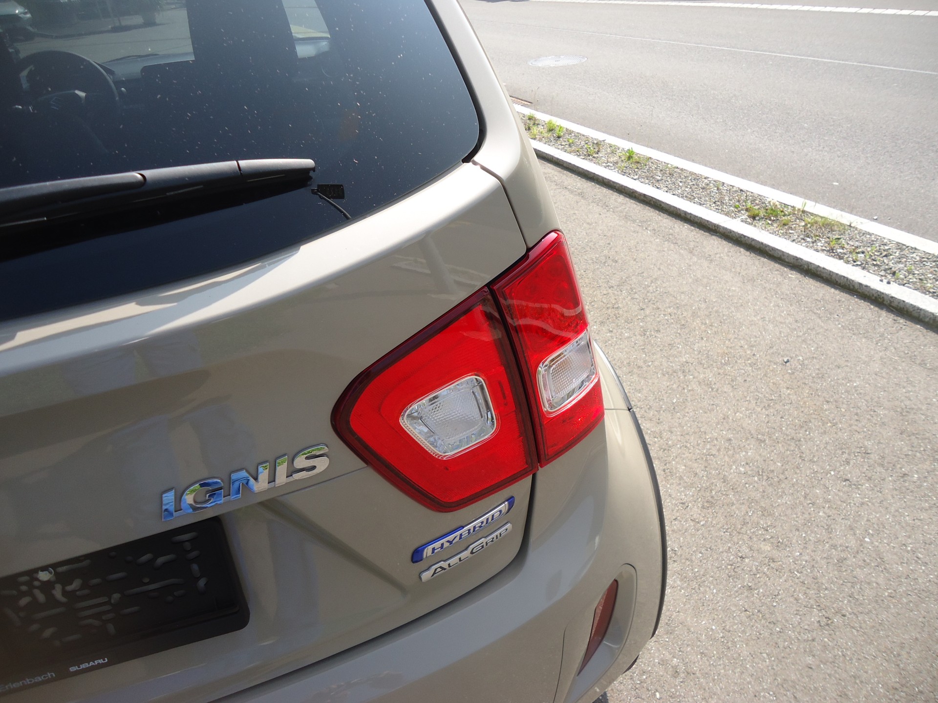 SUZUKI Ignis 1.2i Compact Top Hybrid 4x4-image-6