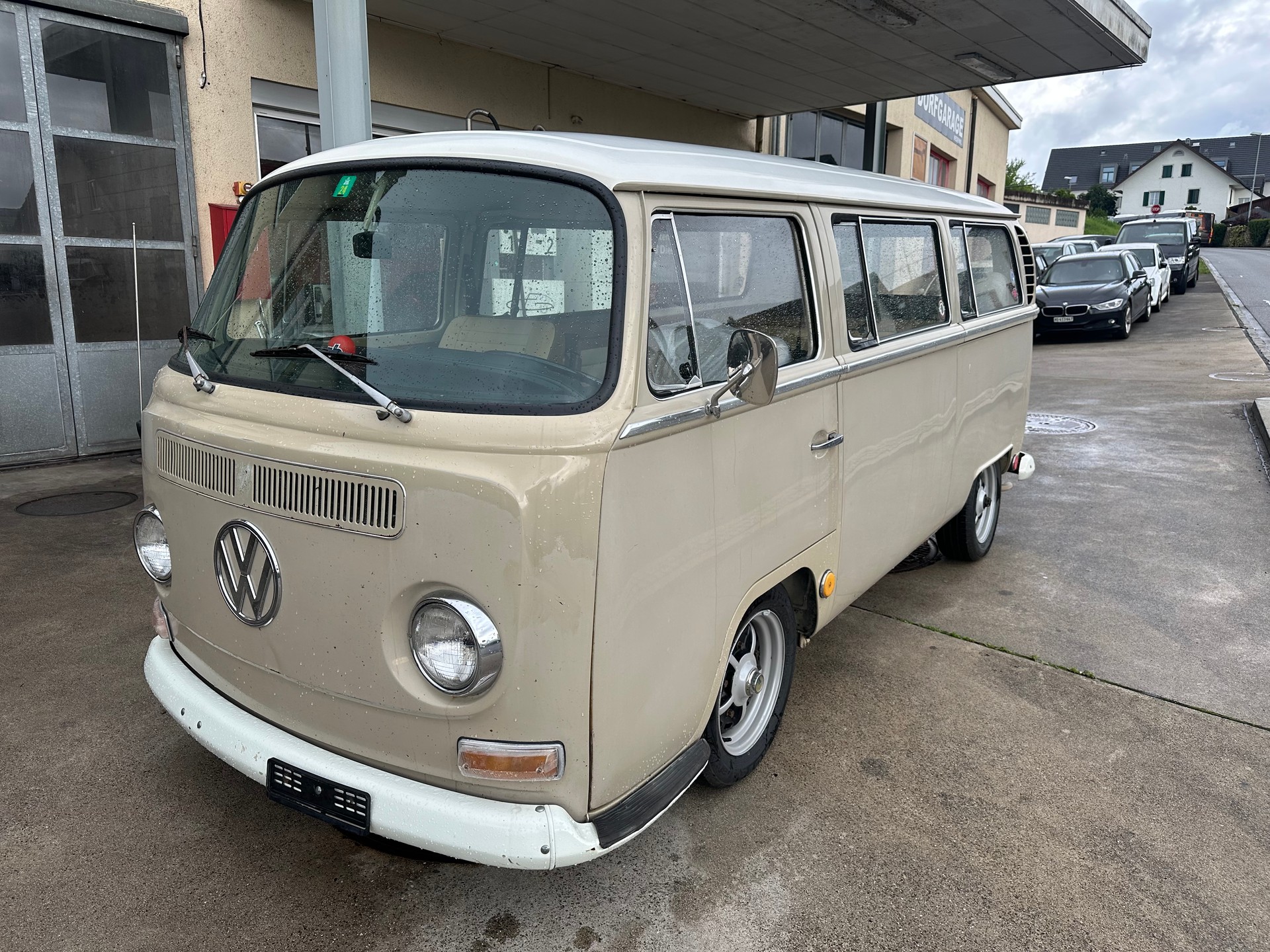 VW Bus Passenger