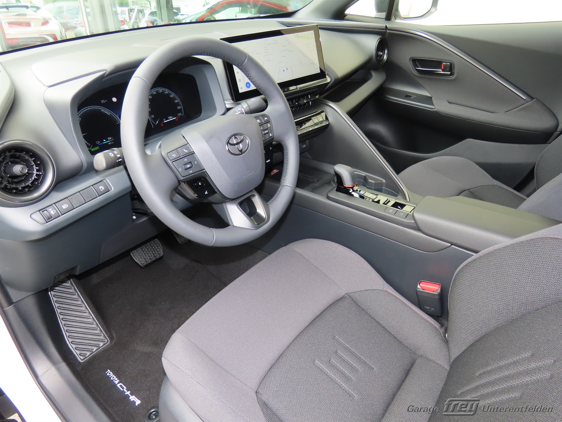TOYOTA C-HR 2.0 PHEV CVT Swiss Edition-image-6