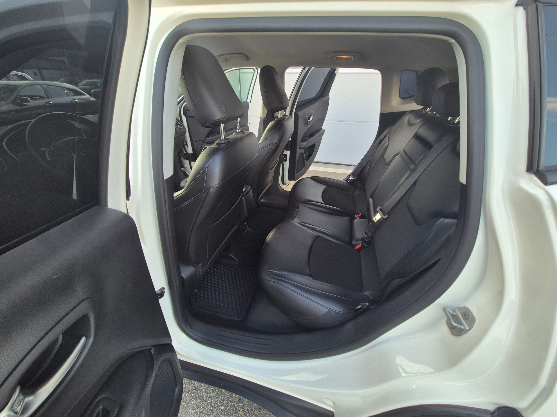 JEEP Compass 1.4 Turbo Night Eagle-image-9