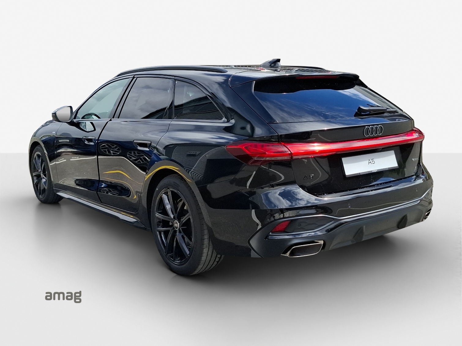 AUDI A5 Avant TFSI quattro 150 kW S tronic-image-2
