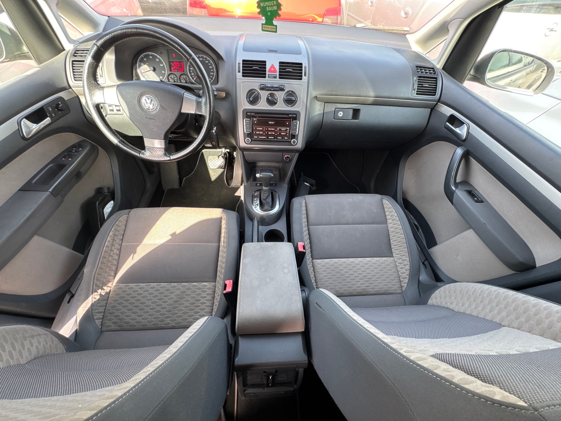 VW CrossTouran 1.4 TSI DSG-image-3