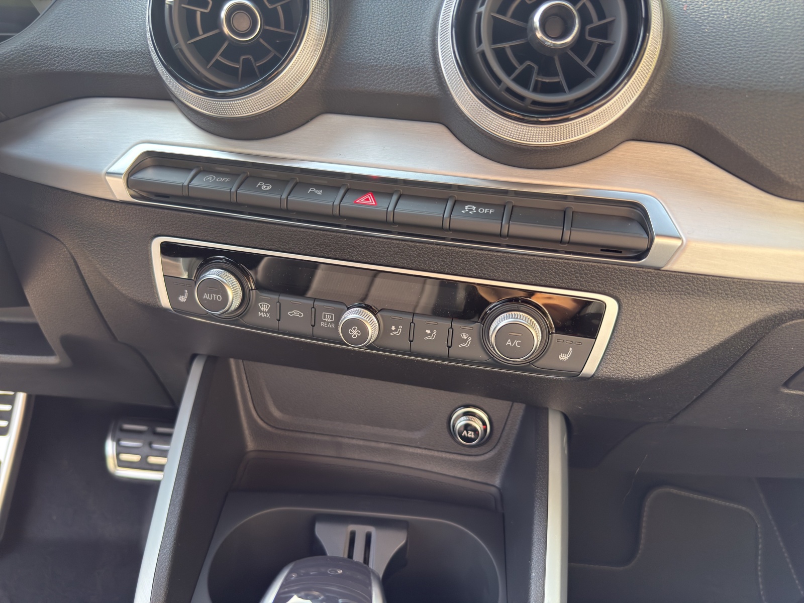 AUDI Q2 35 TFSI advanced S-tronic-image-14