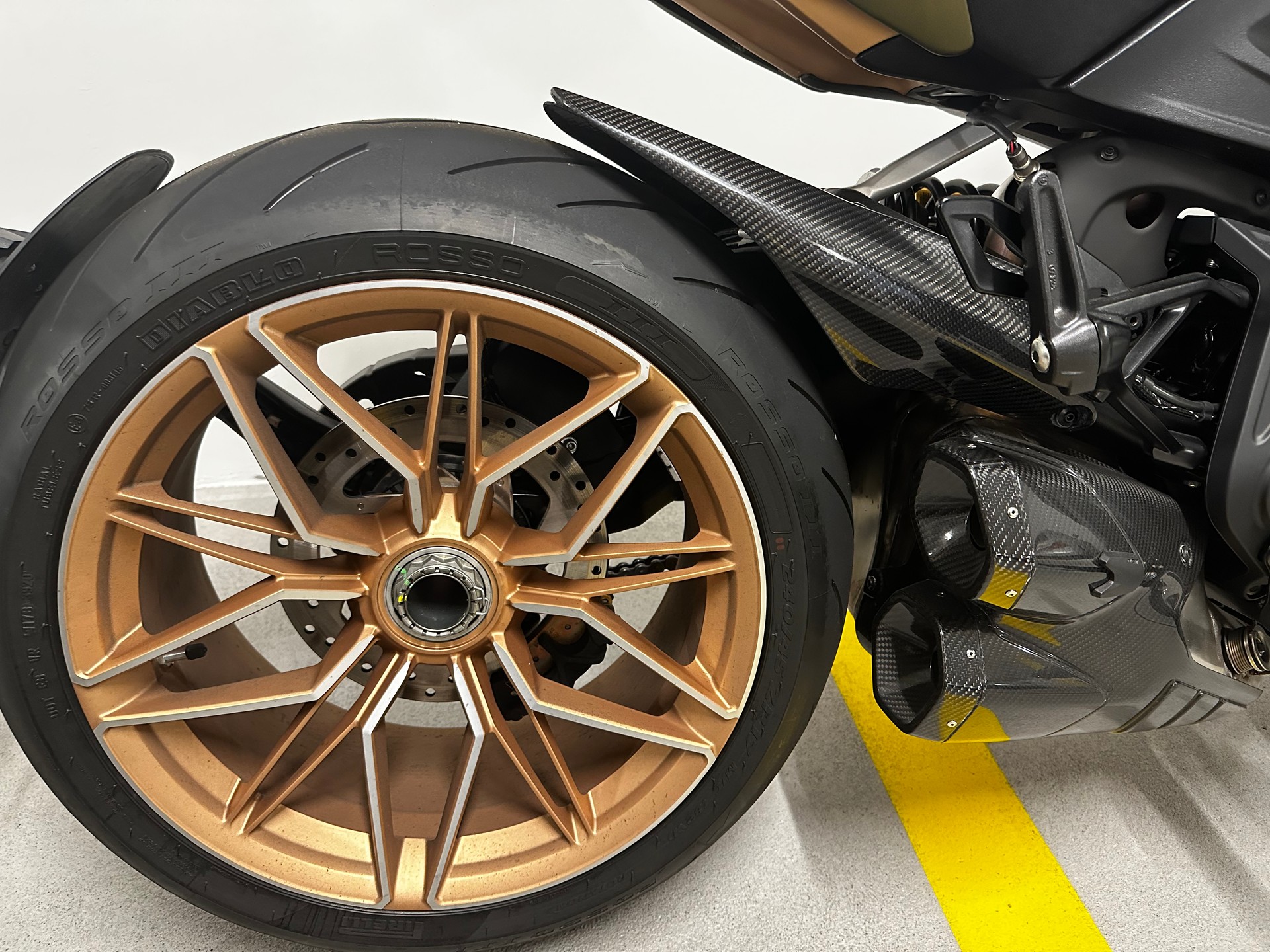 DUCATI Lamborghini-image-6