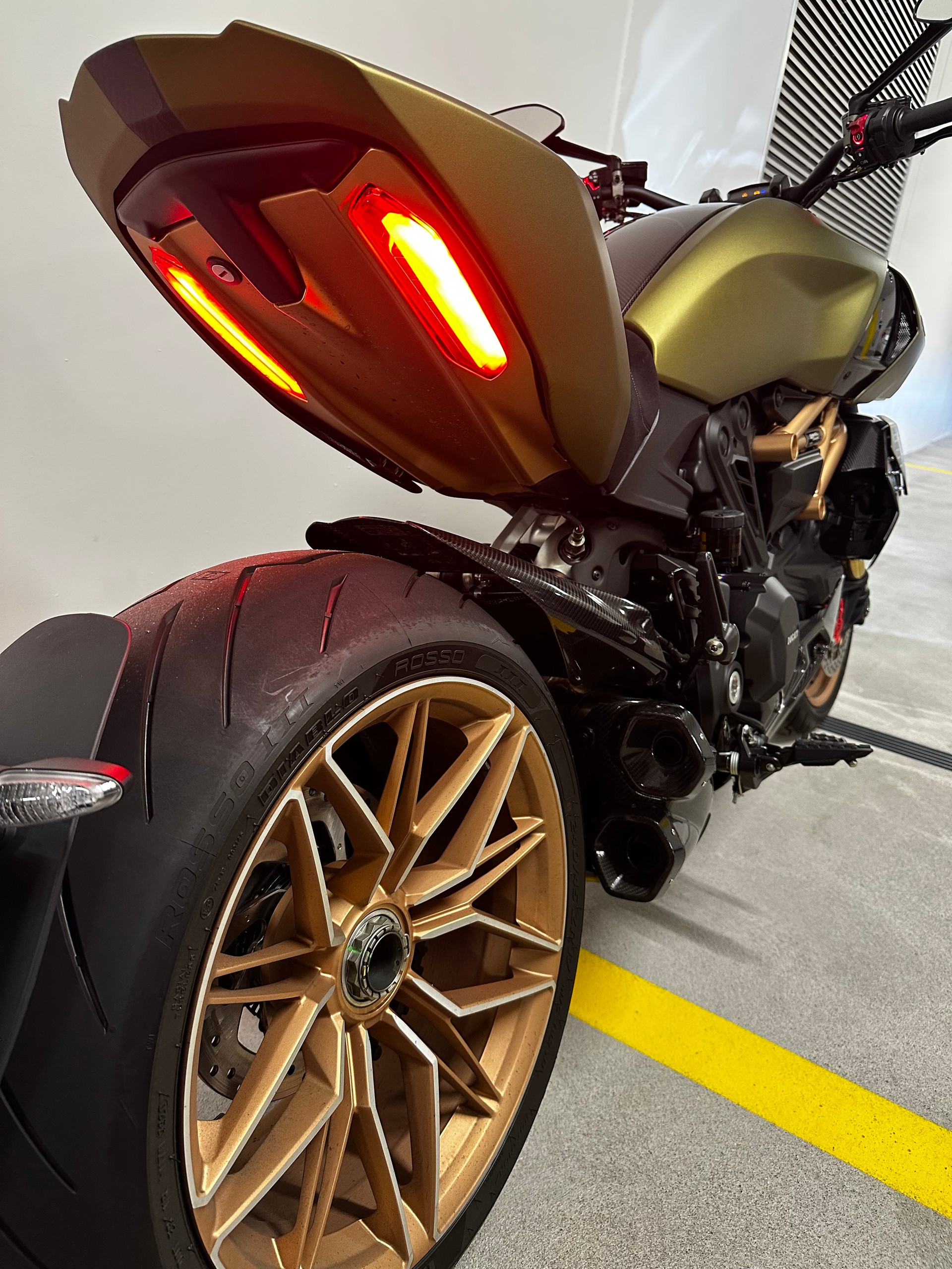 DUCATI Lamborghini-image-7