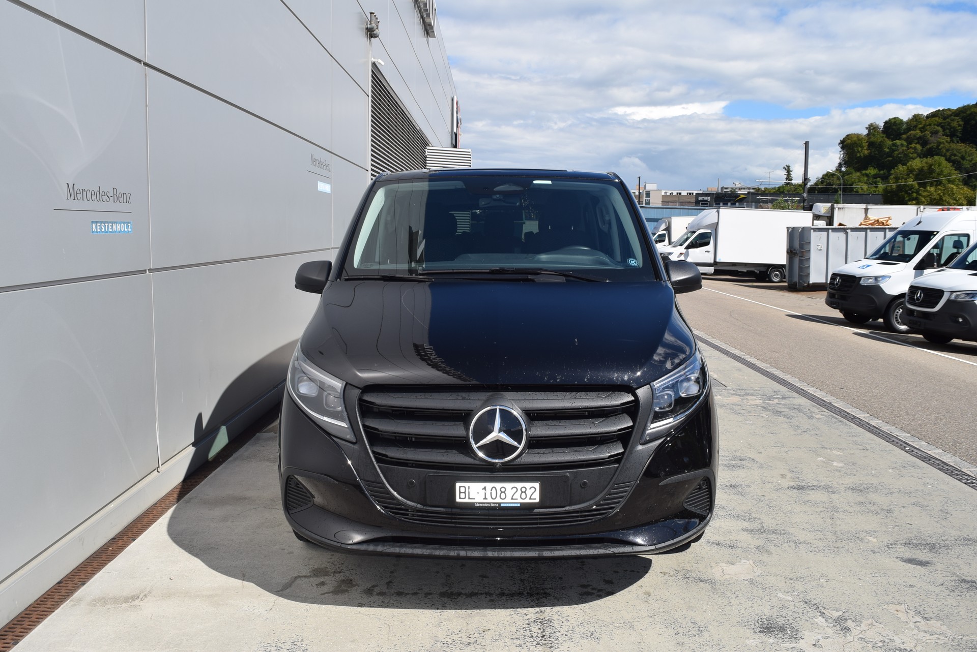 MERCEDES-BENZ Vito 116 CDI Lang Tourer 9G-Tronic 4M Pro-showroom-element-1