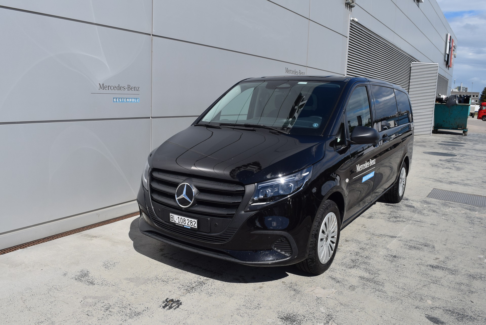 MERCEDES-BENZ Vito 116 CDI Lang Tourer 9G-Tronic 4M Pro