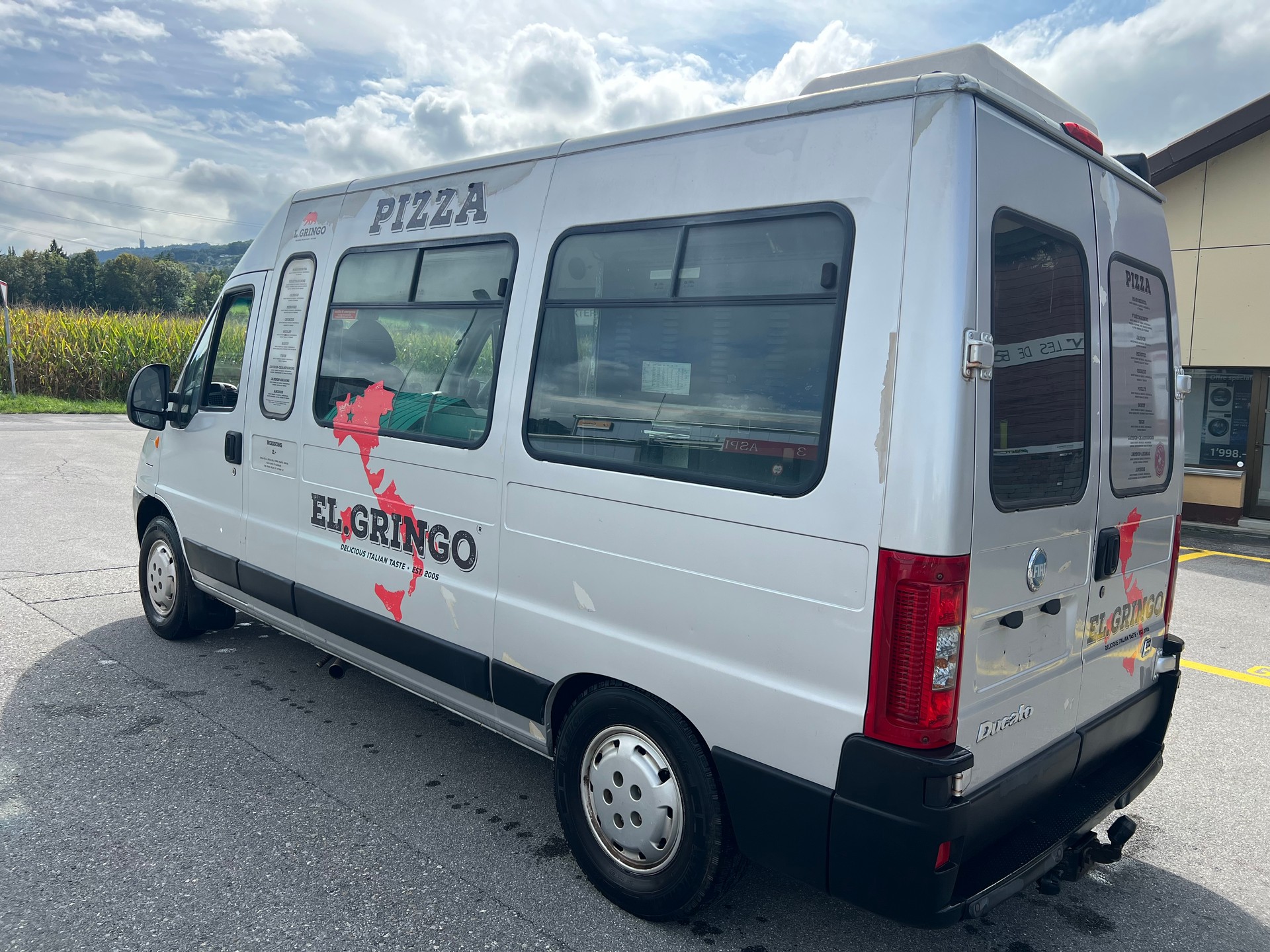 FIAT Ducato Minibus 2.8 JTD Swiss Food Truck-image-1