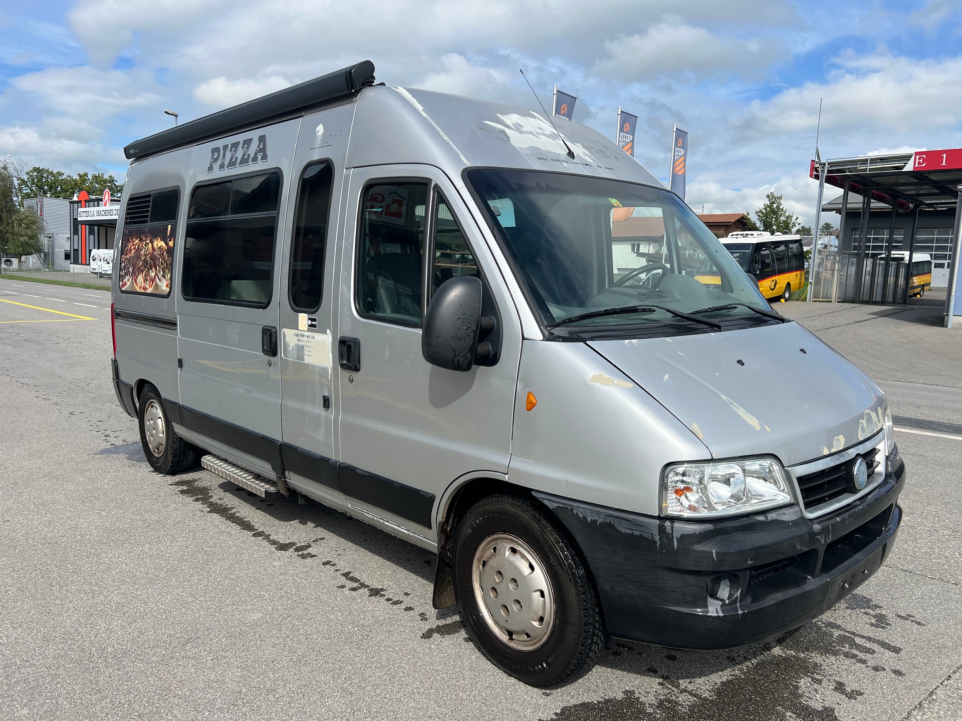 FIAT Ducato Minibus 2.8 JTD Swiss Food Truck-image-2