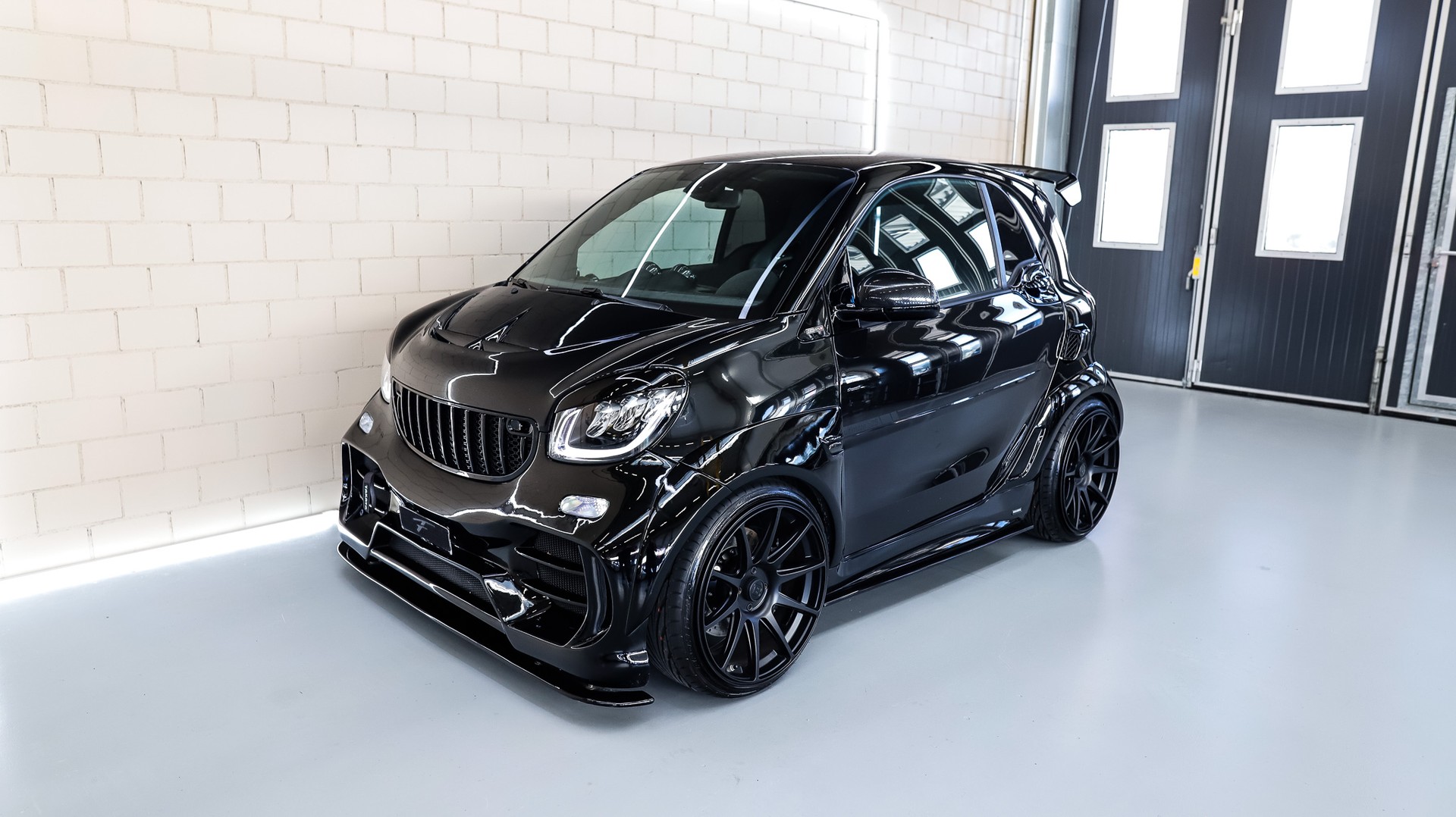 SMART fortwo 1 of 1 Breitbau Brabus R125