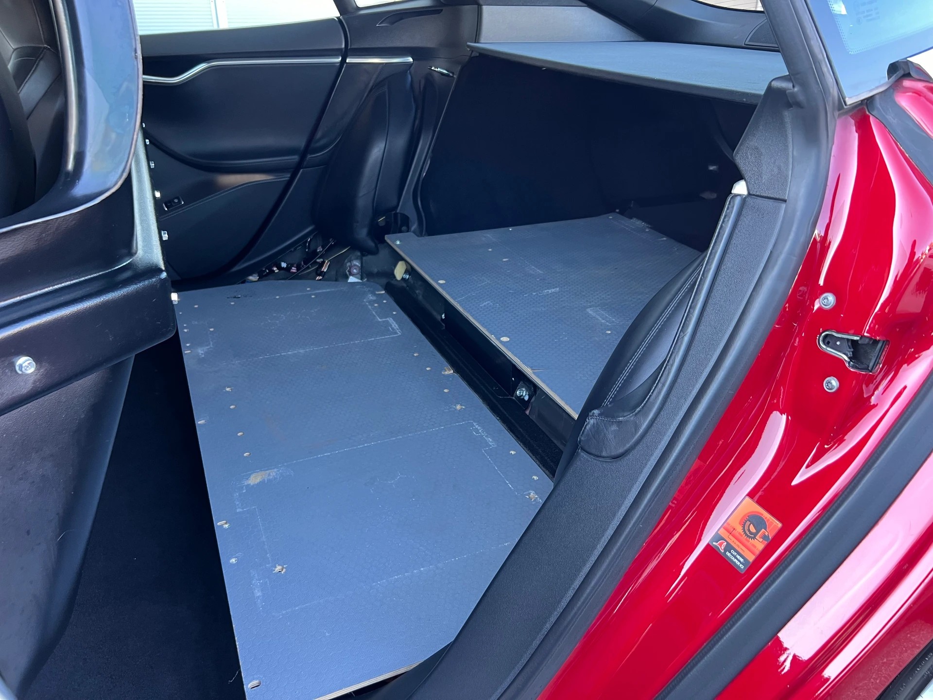 TESLA Model S 85 I 2-PLÄTZER-image-20