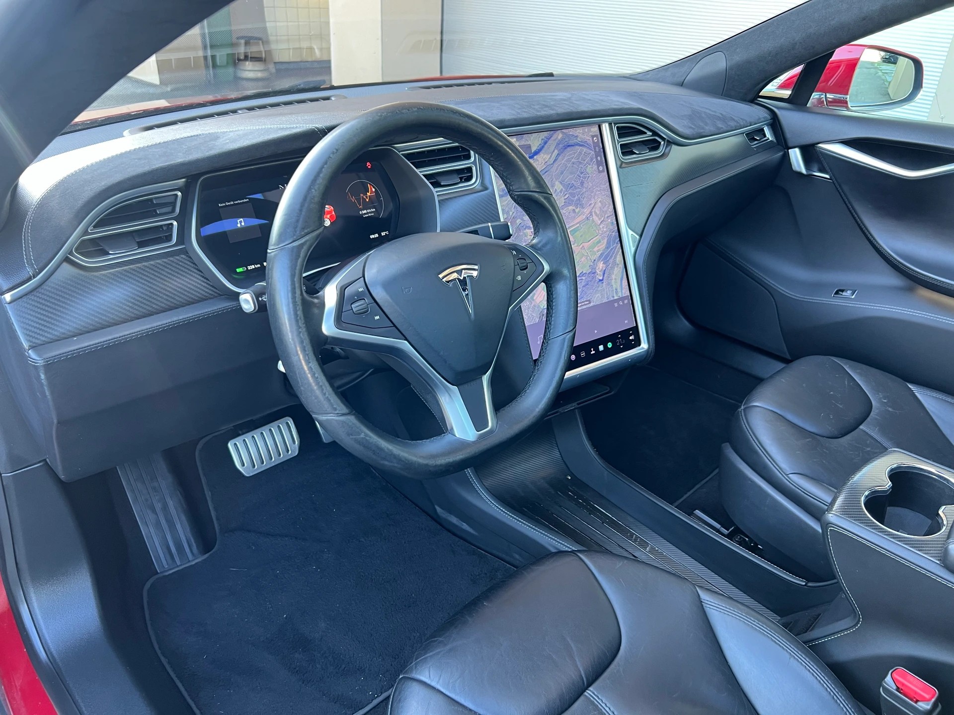 TESLA Model S 85 I 2-PLÄTZER-image-11